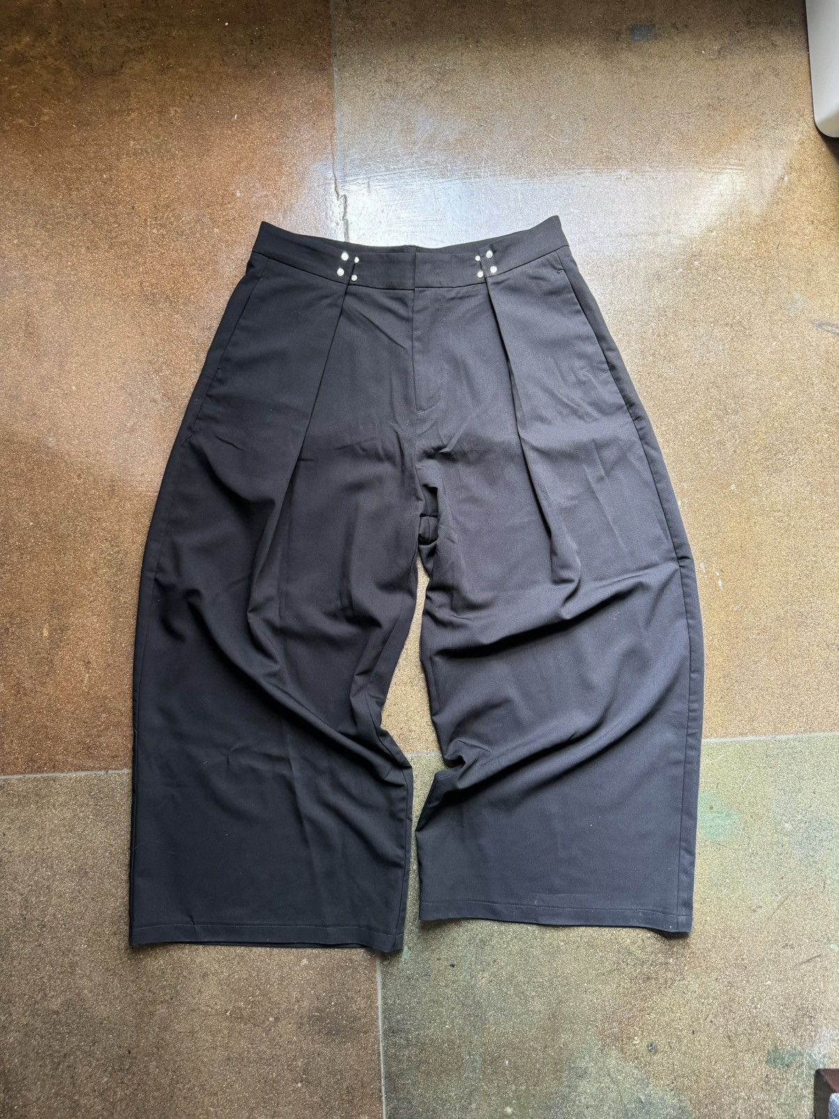 Circulaire | Basketcase Gallery Caldwell Slacks in Black Circulaire | Basketcase Gallery Caldwell Slacks in Black