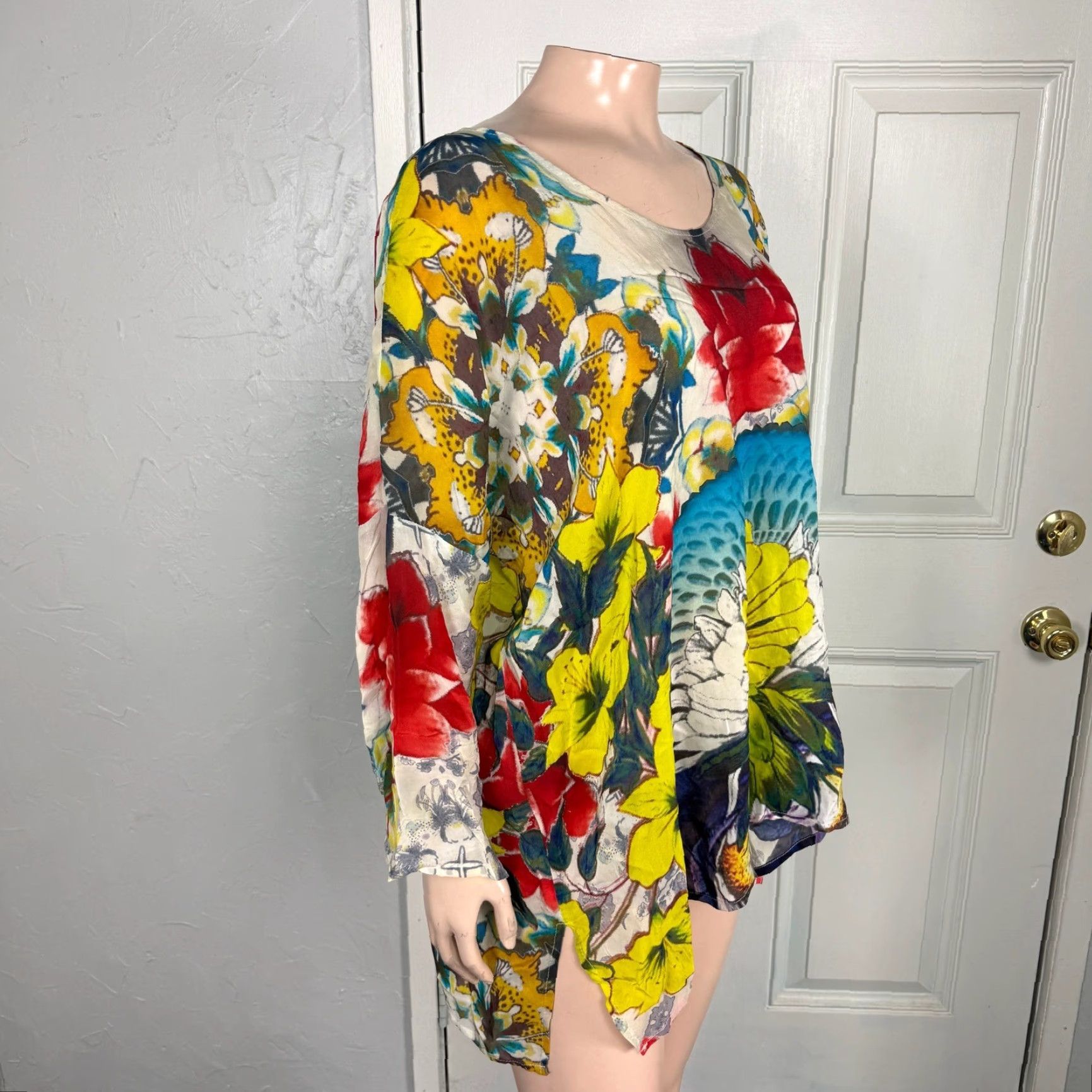 Johnny Was Johnny Was Women's Shirt Large Barra Floral Print Cupra Rayon Flutter Sleeve K10 Size L / US 10 / IT 46 - 4 Thumbnail