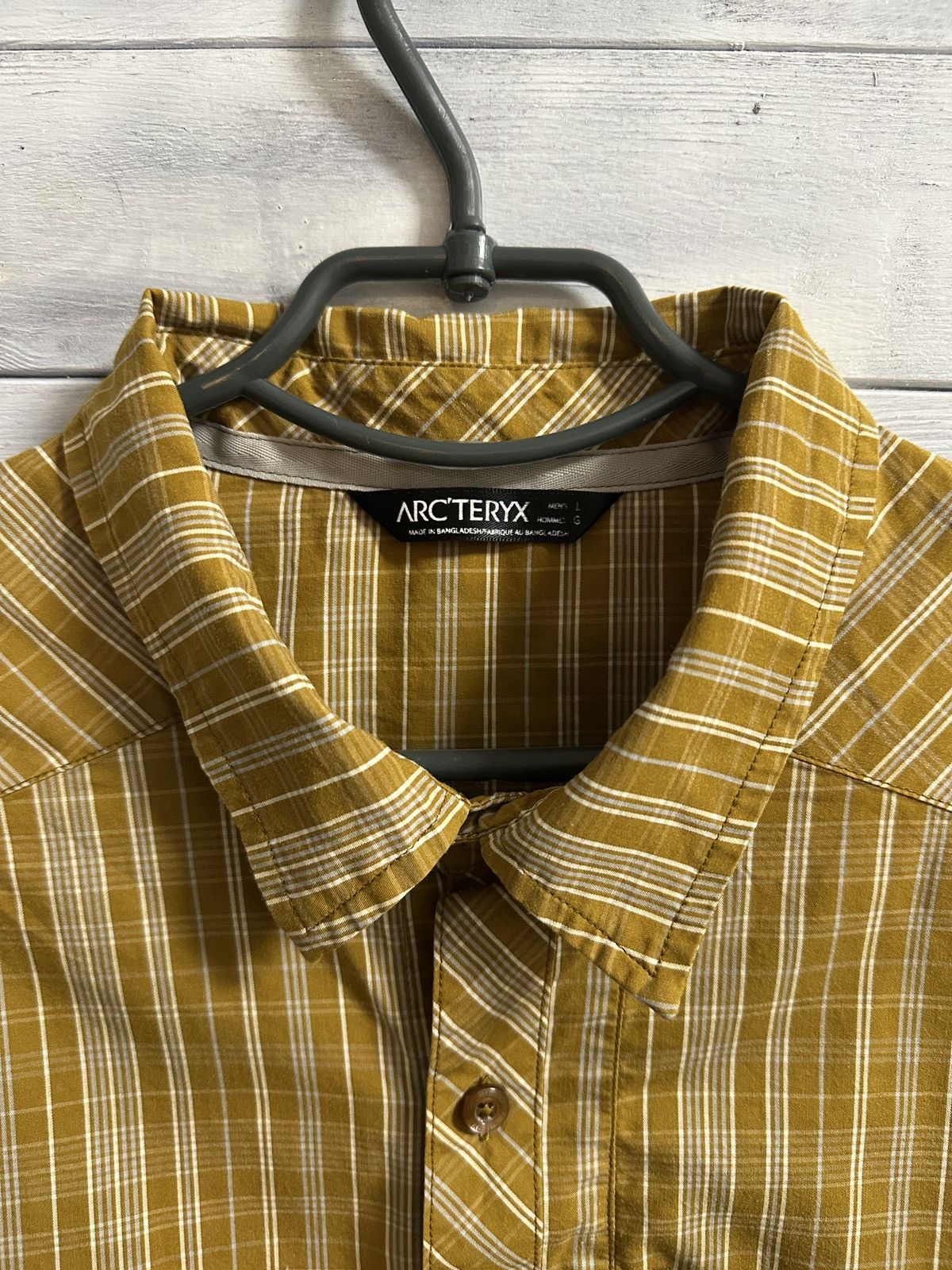 Arc'teryx Rare Button Shirt Arcteryx Outdoor Style. Size US L / EU 52-54 / 3 - 9 Thumbnail