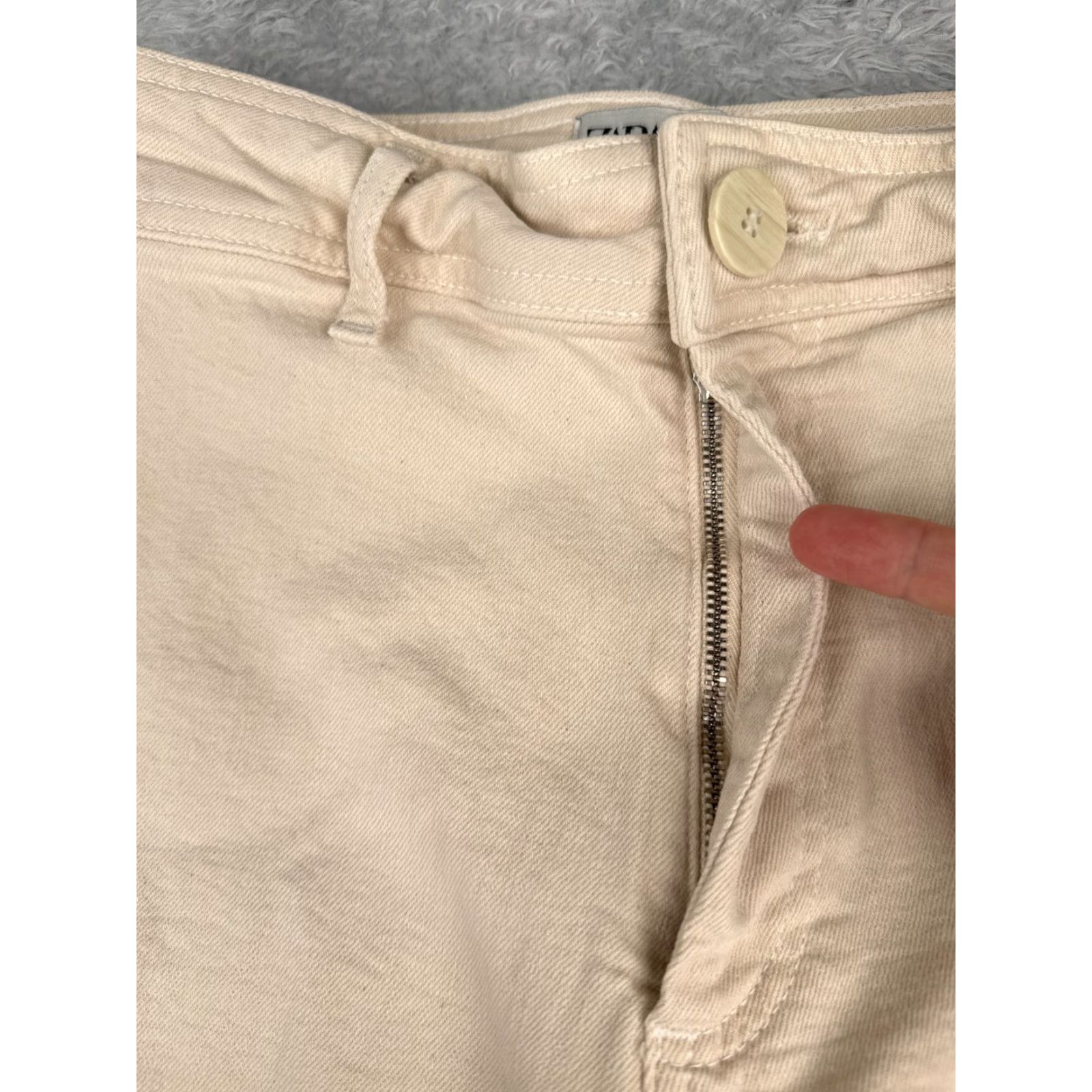 Zara Zara Jeans Women 4 Beige Denim Wide Leg High Rise Zip Fly Cotton Blend 24x27 Jeans 90s Womens Size 27" / US 4 / IT 40 - 5 Thumbnail