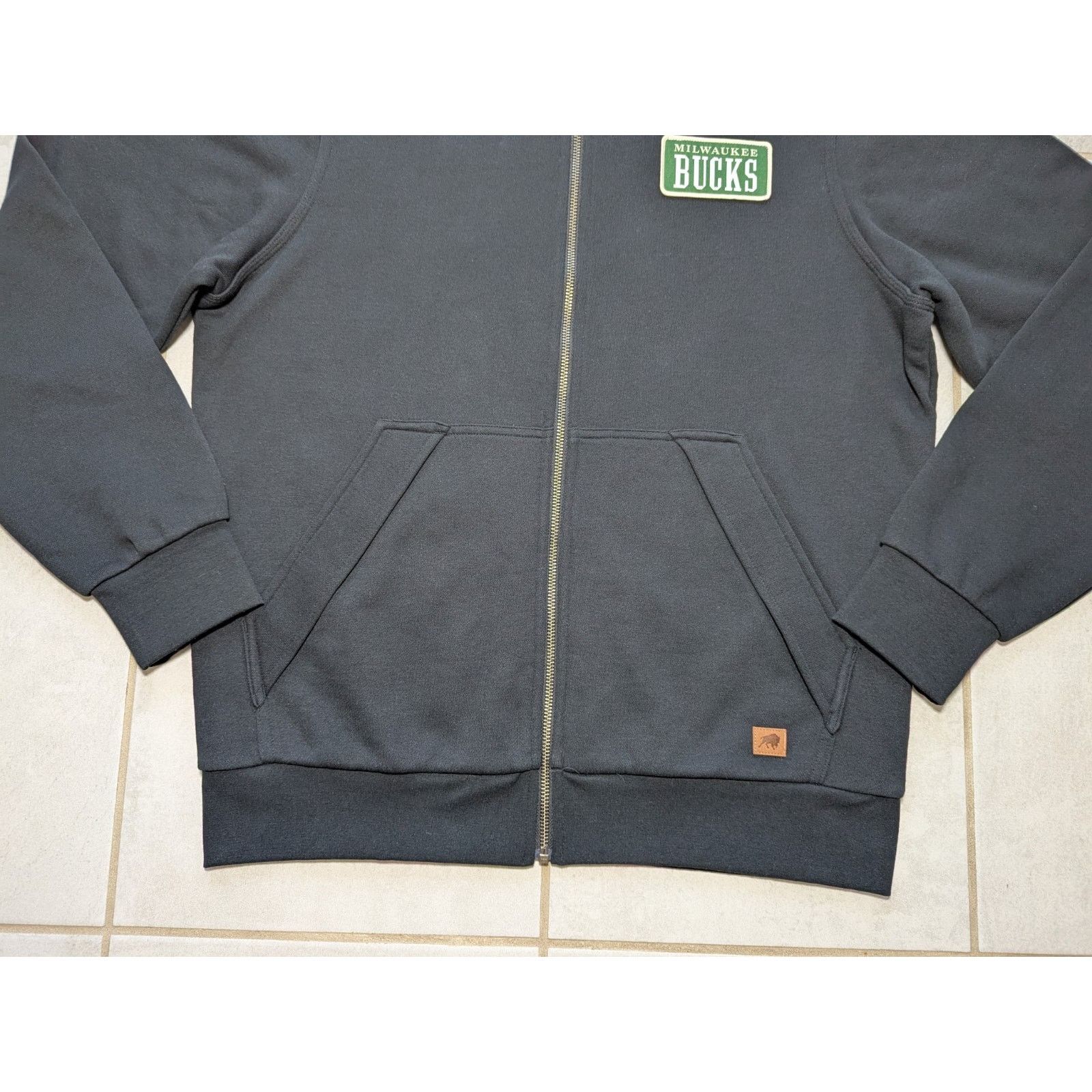 Other Milwaukee Bucks Men's Small Sportiqe Full Zip Hoodie Size US S / EU 44-46 / 1 - 2 Thumbnail