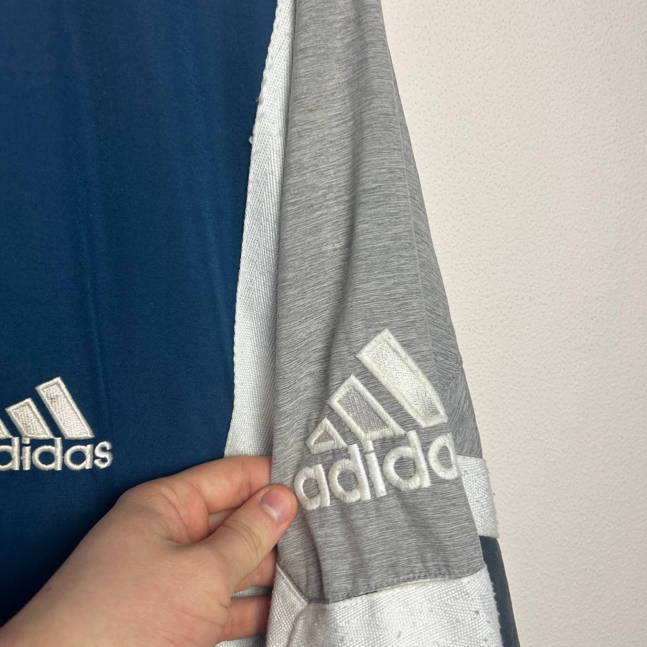 Adidas Vintage Adidas Small logo 90s streetwear bomber Size US L / EU 52-54 / 3 - 5 Thumbnail