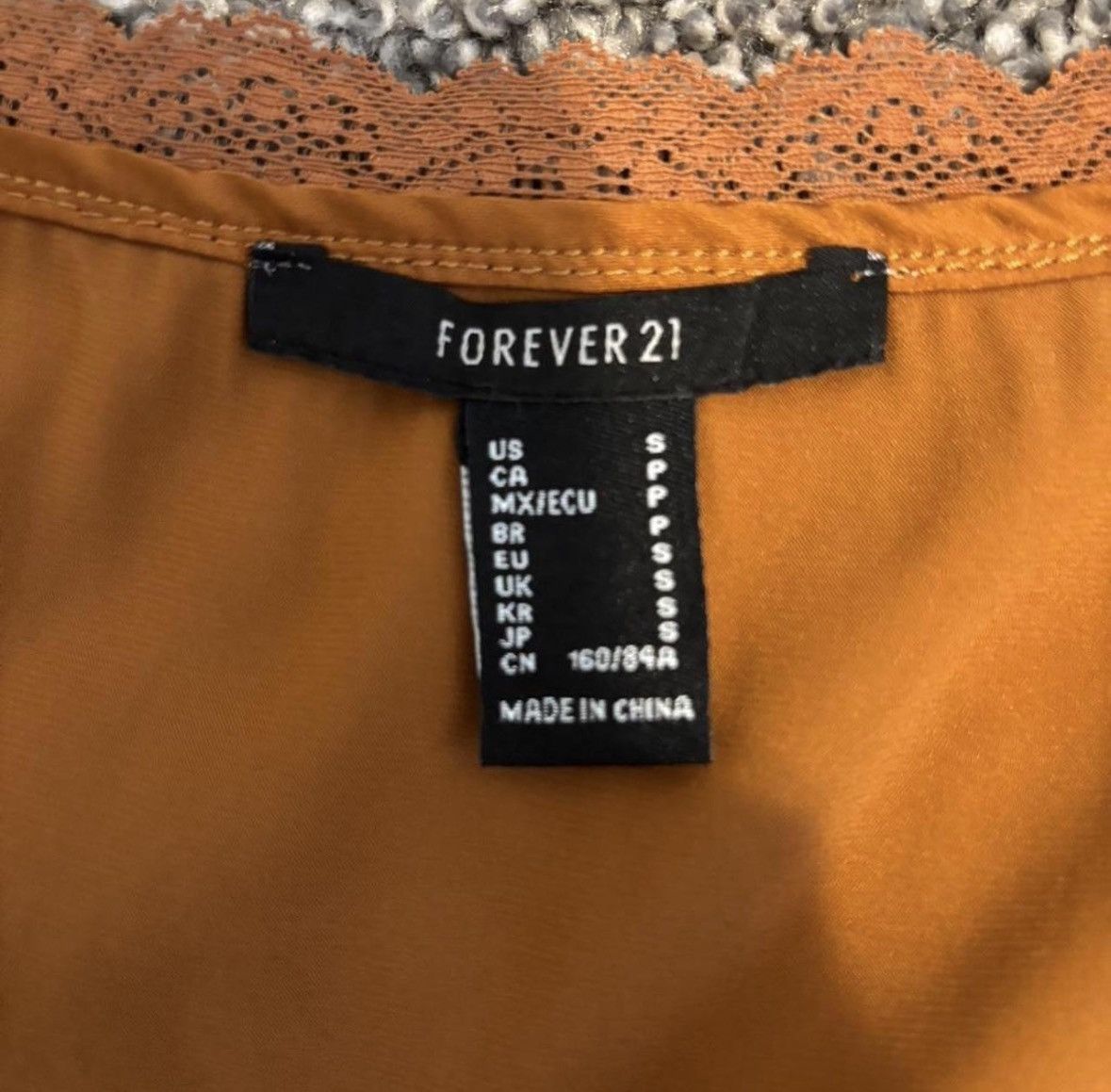 Forever 21 Womens short sleeve blouse Size S / US 4 / IT 40 - 2 Thumbnail
