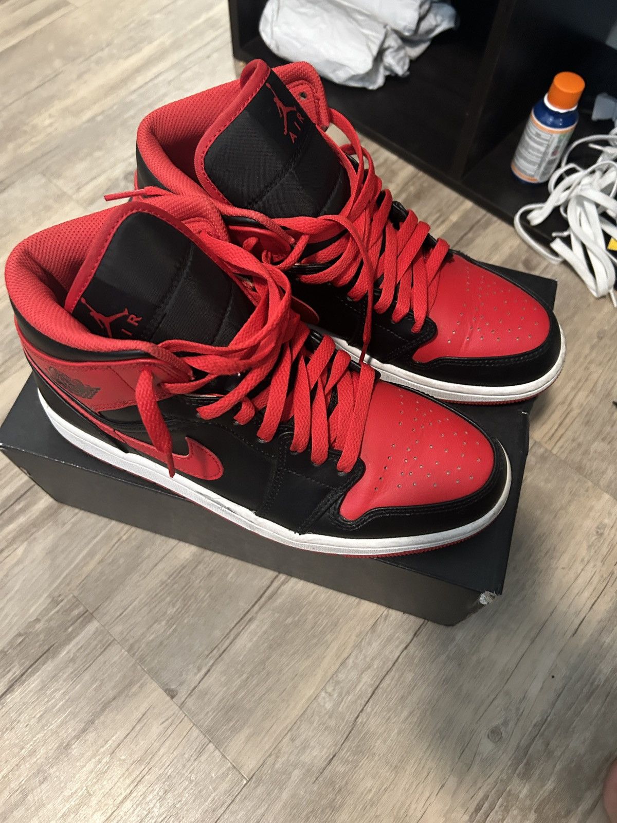 Jordan Brand Air Jordan 1 mid Size US 8 / EU 41 - 1 Thumbnail