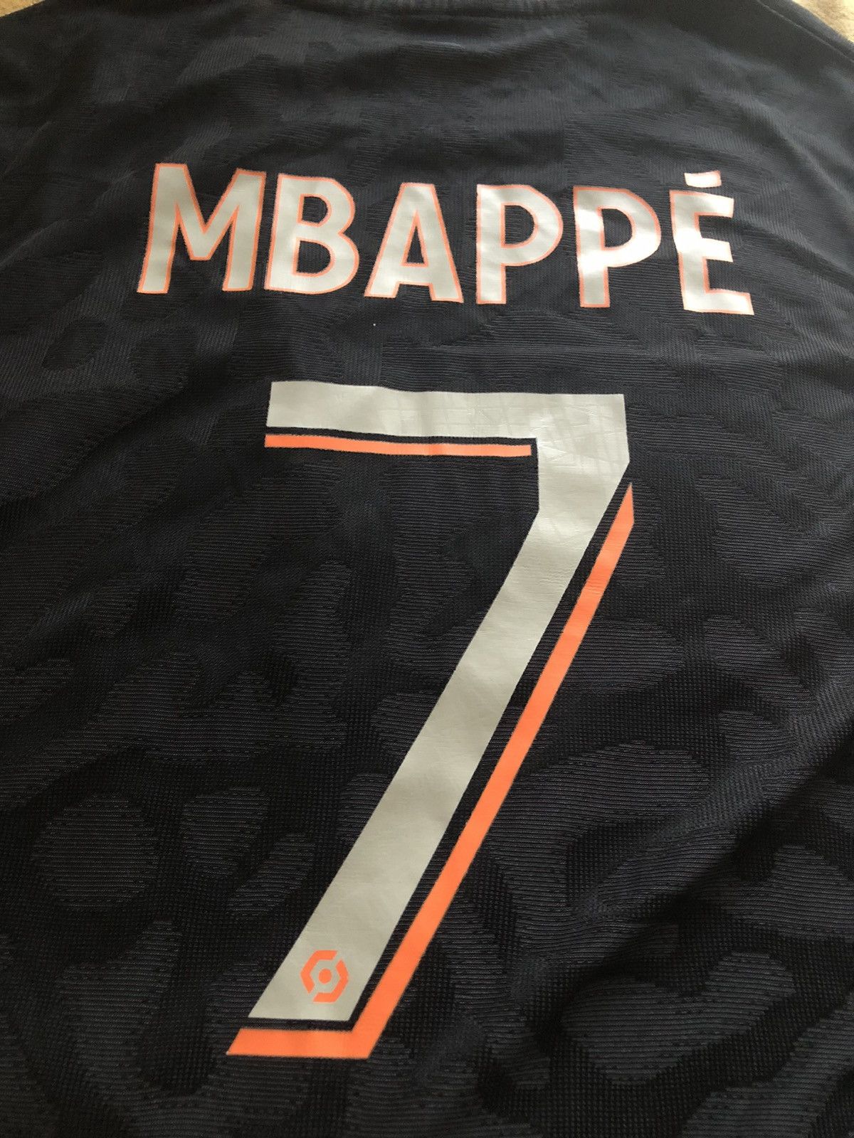 Jordan Brand PSG X JORDAN KYLIAN MBAPPE FOOTBALL SOCCER JERSEY Size US S / EU 44-46 / 1 - 4 Thumbnail