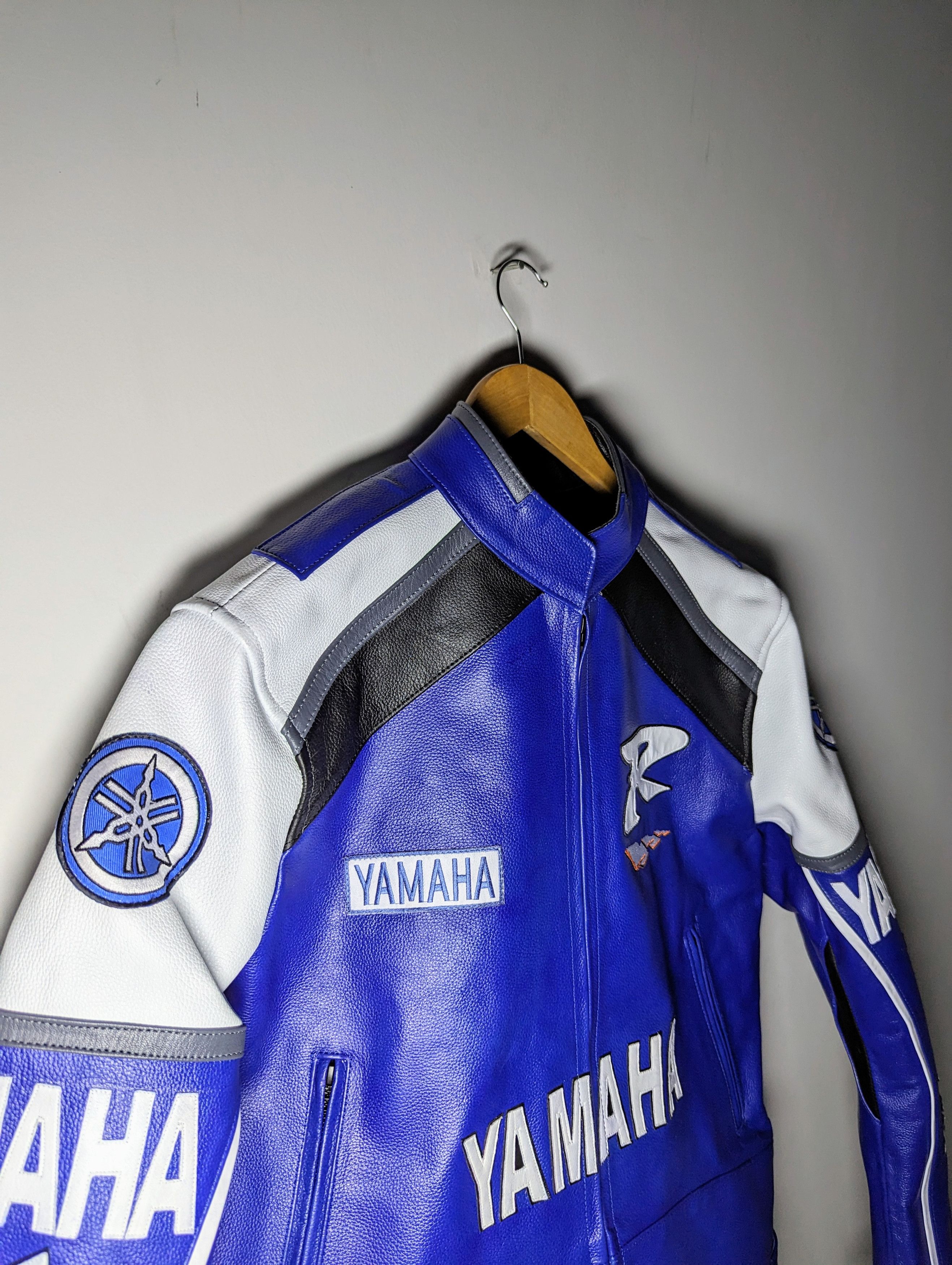 Yamaha 💥🏍️ VINTAGE 🏍️💥 YAMAHA LEATHER JACKET Motorcycle RACING Size US L / EU 52-54 / 3 - 6 Thumbnail