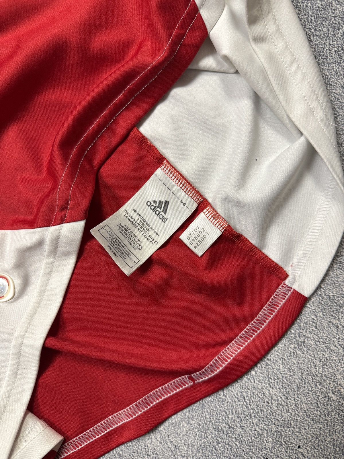 Adidas Vintage Adidas Ajax soccer jersey away rare size M Size US M / EU 48-50 / 2 - 7 Thumbnail