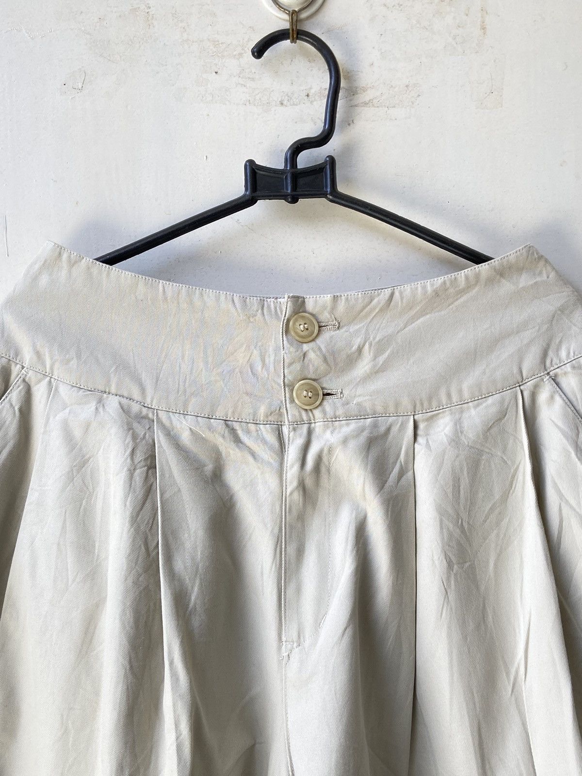 Issey Miyake IS ISSEY MIYAKE Cream Shorts Size US 26 / EU 42 - 15 Thumbnail