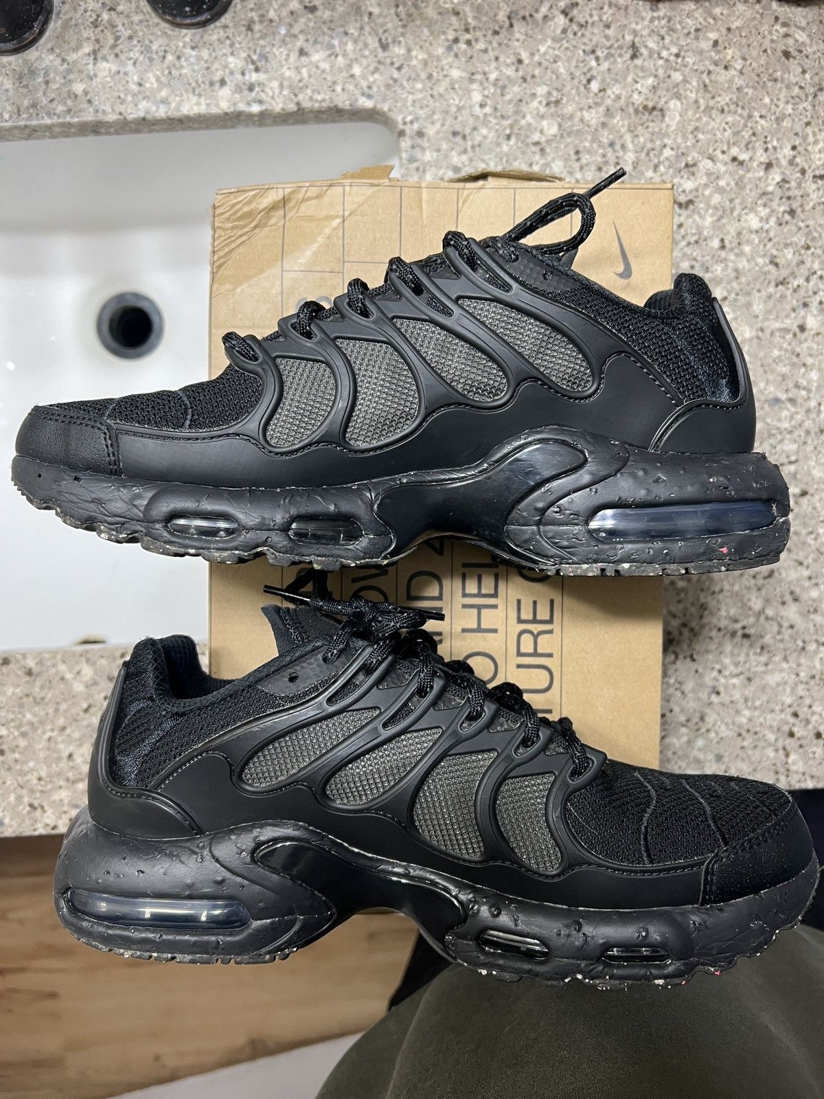 Nike Nike Air Max Terrascape Size US 8.5 / EU 41-42 - 2 Thumbnail