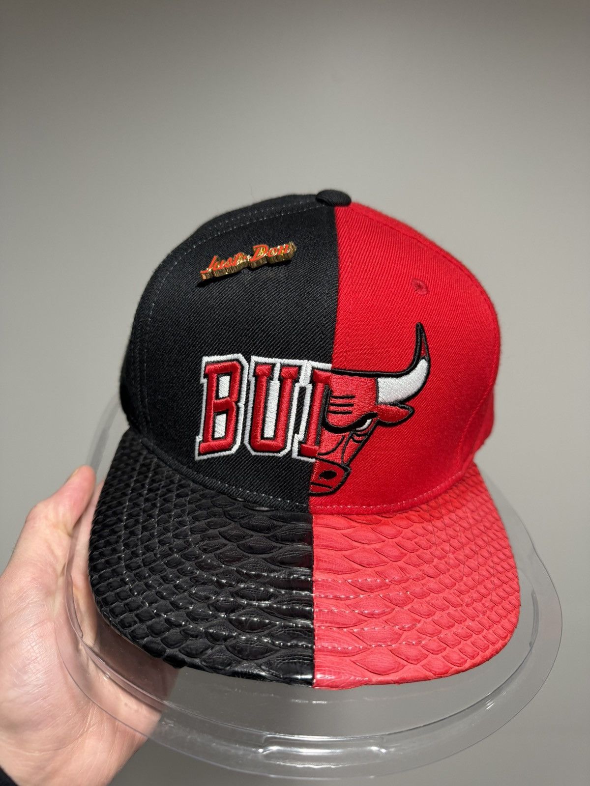 Just Don × Mitchell & Ness Just Don x Mitchell & Ness Chicago Bulls Split Red/Black Hat Size ONE SIZE - 12 Thumbnail