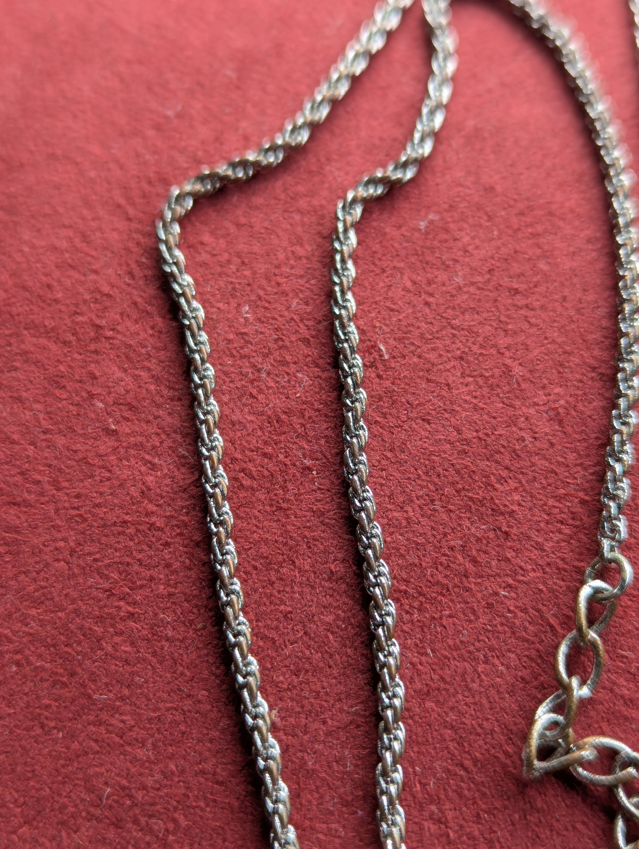 Burberry Rare Burberry Coin Necklace in Silver Size ONE SIZE - 4 Thumbnail
