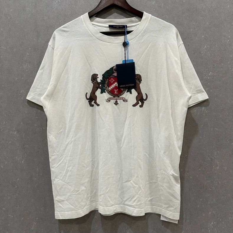 Louis Vuitton Louis Vuitton Pearl badge shield printed logo white short Size US L / EU 52-54 / 3 - 1 Thumbnail