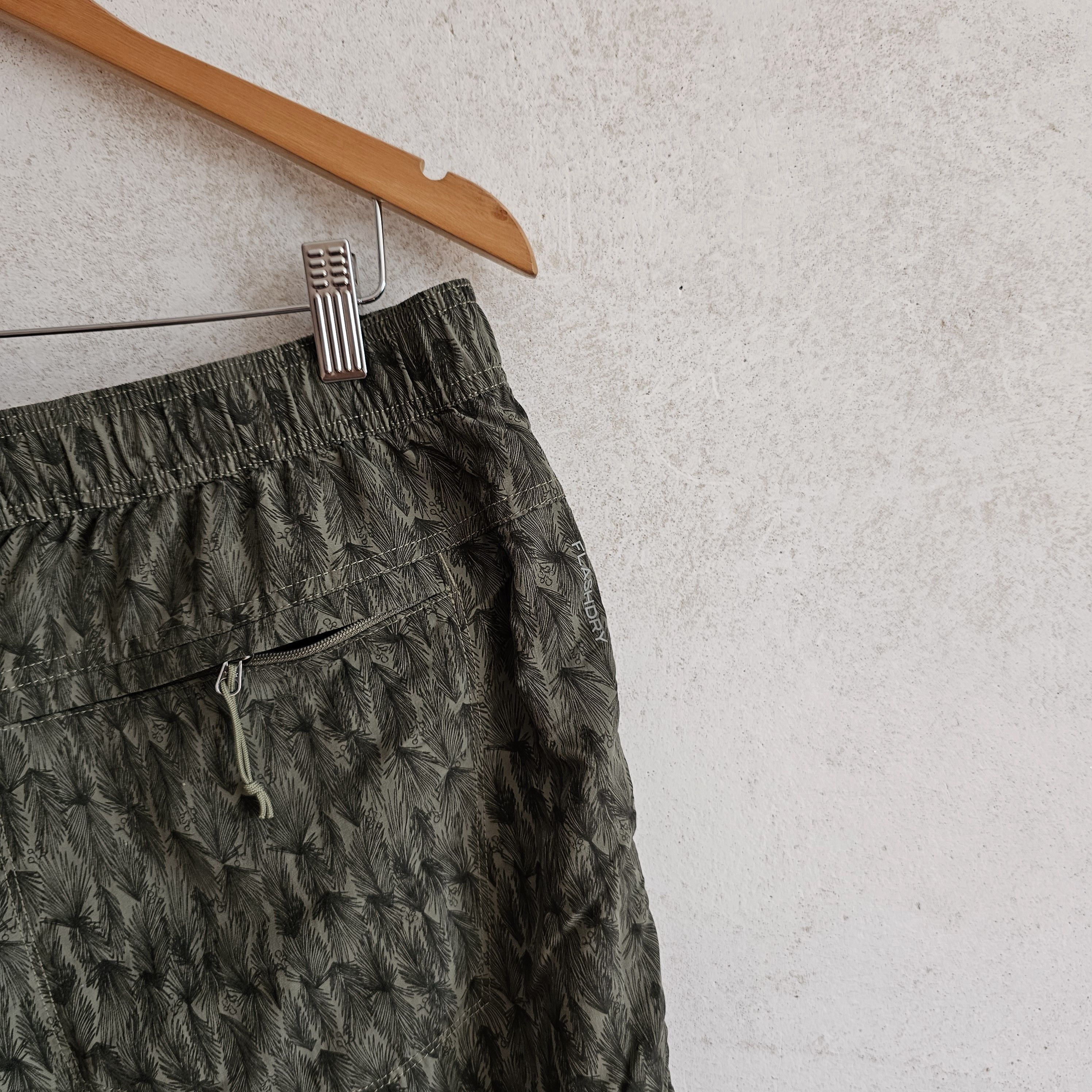 The North Face The North Face FlashDry camo swim shorts Size US 38 / EU 54 - 4 Thumbnail