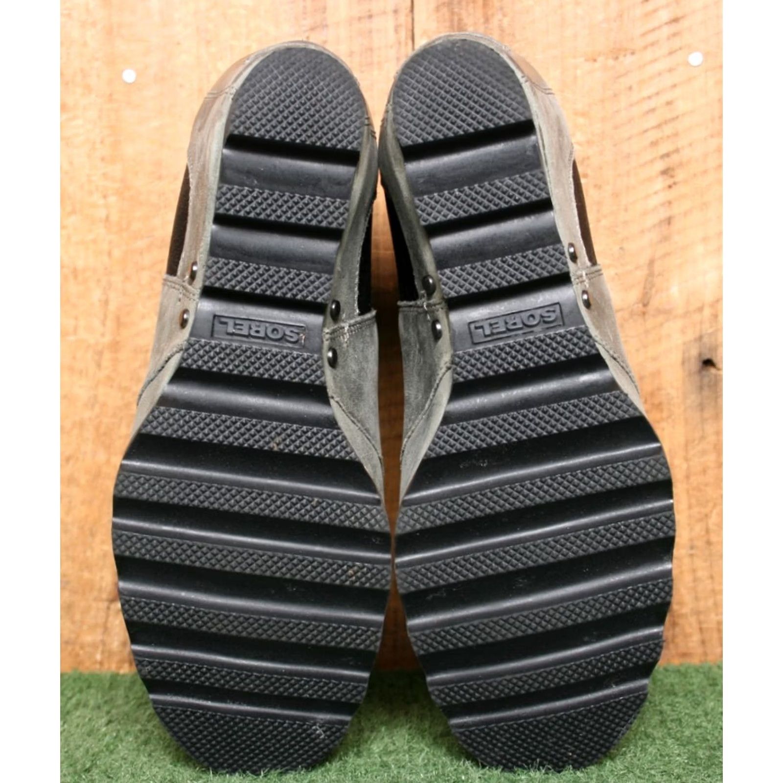 SOREL Sorel Lea Chelsea Booties Sz. 8 Leather Distressed Gray Wedge Ankle Boot Women Size US 6 / IT 36 - 7 Thumbnail
