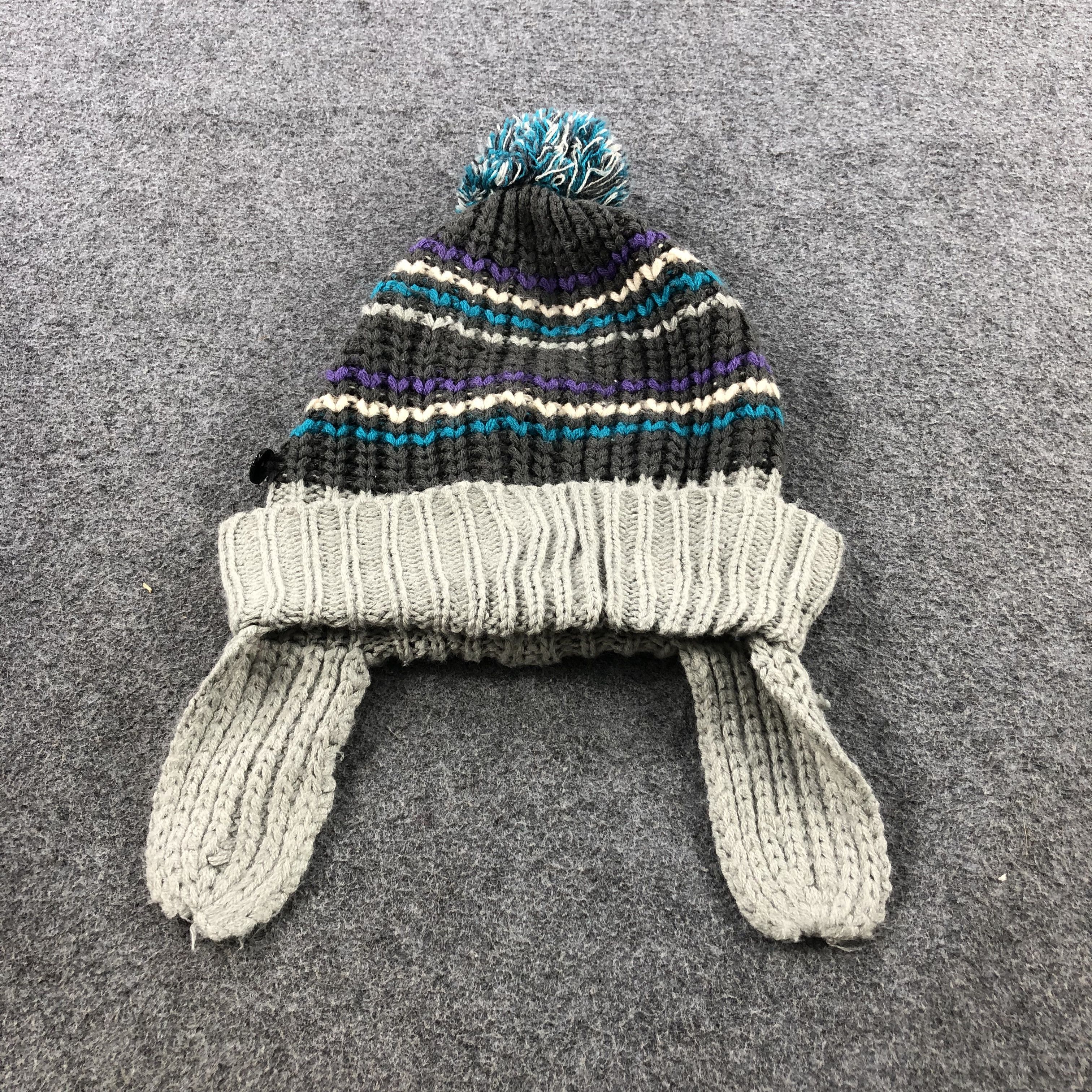 Vintage Unknown Knitted Earflap Bobble Beanie Snowcap Snow Hat B36 Size ONE SIZE - 1 Thumbnail