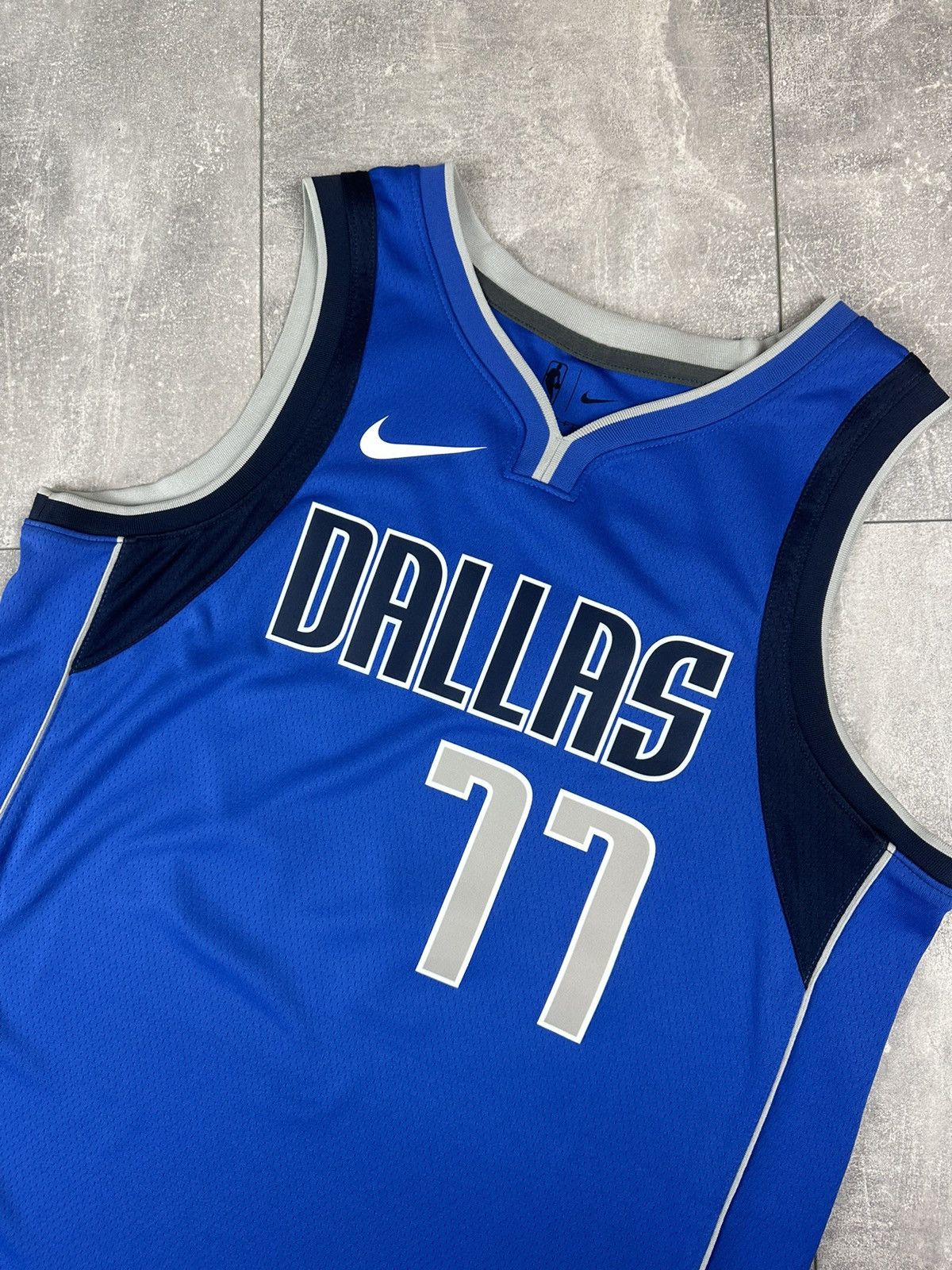 Nike Nike Dallas Mavericks Luca Doncic 77 NBA Jersey Size US M / EU 48-50 / 2 - 6 Thumbnail