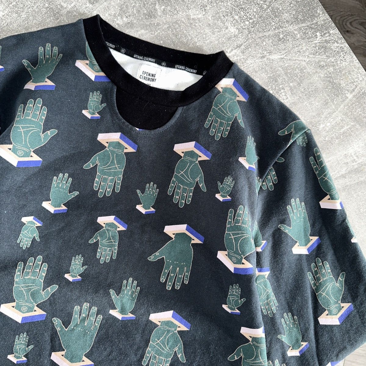 Opening Ceremony Opening Ceremony Scattered Hands Crewneck Sweatshirt 00s y2k Size US S / EU 44-46 / 1 - 3 Thumbnail