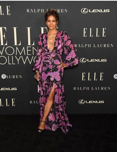 REVOLVE DUNDAS x Revolve - Flower Print Dress Worn by Halle Berry Size XS / US 0-2 / IT 36-38 - 2 Thumbnail