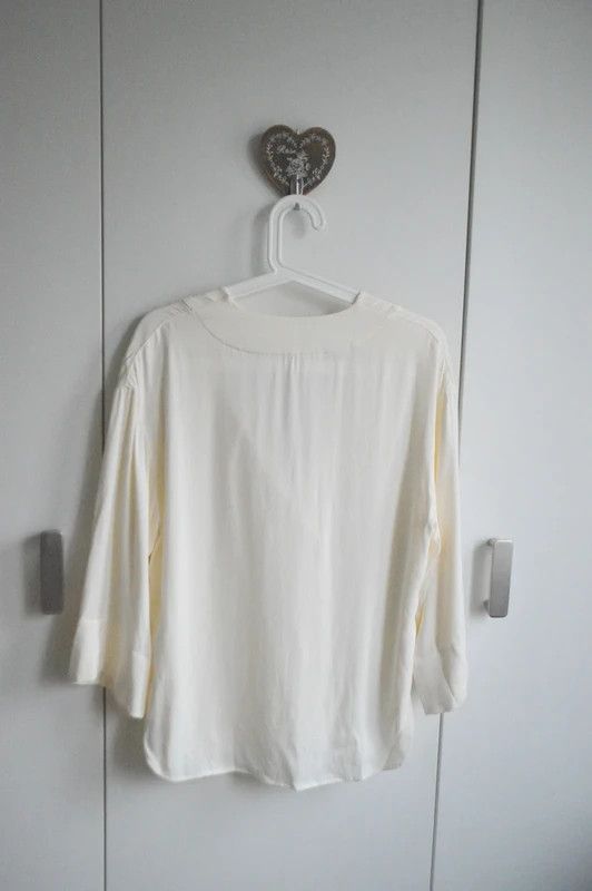 Arket Arket vanilla blouse shirt S/M ecru viscose 100% minimalism Size S / US 4 / IT 40 - 2 Thumbnail