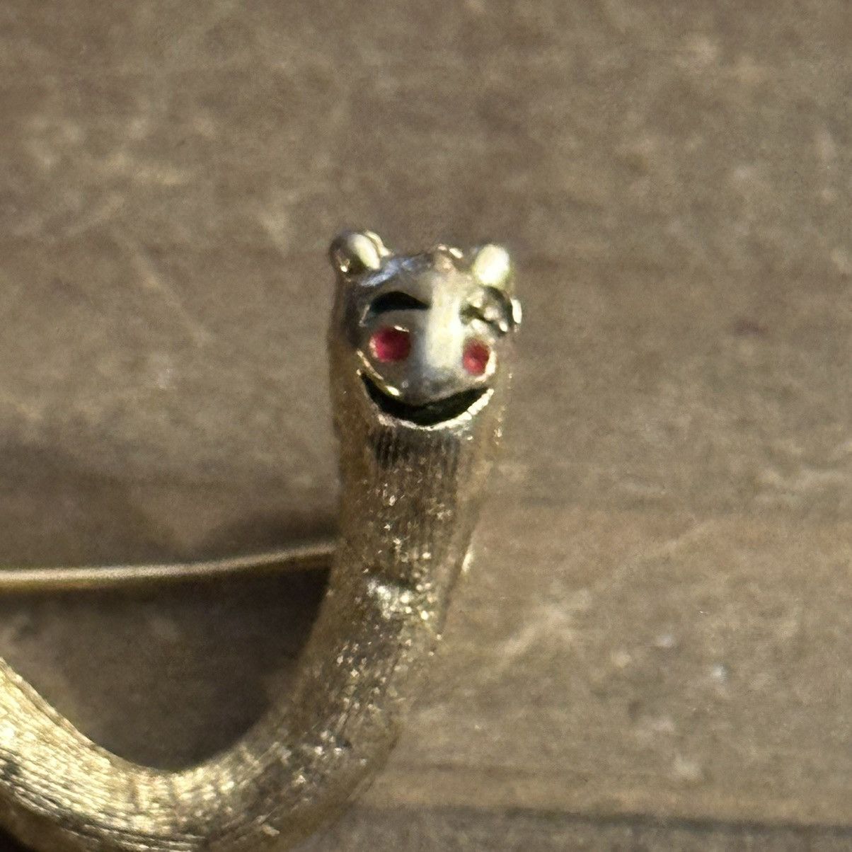 Vintage Vintage gold tone caterpillar brooch Size ONE SIZE - 2 Thumbnail