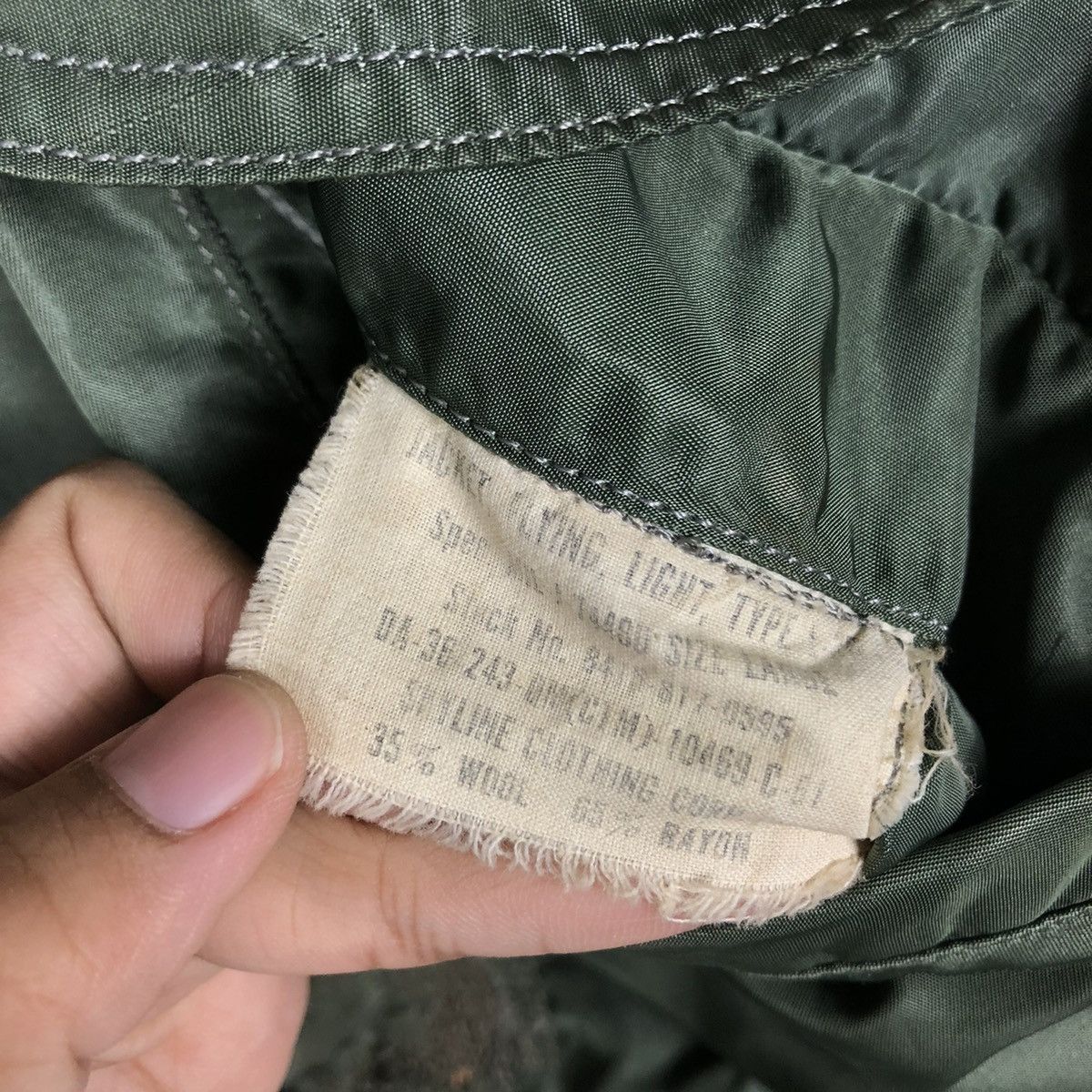 Vintage VINTAGE FLY RIOT RIOT BOMBER JACKET SKYLINE TOYO ENTERPRISE Size US L / EU 52-54 / 3 - 21 Thumbnail