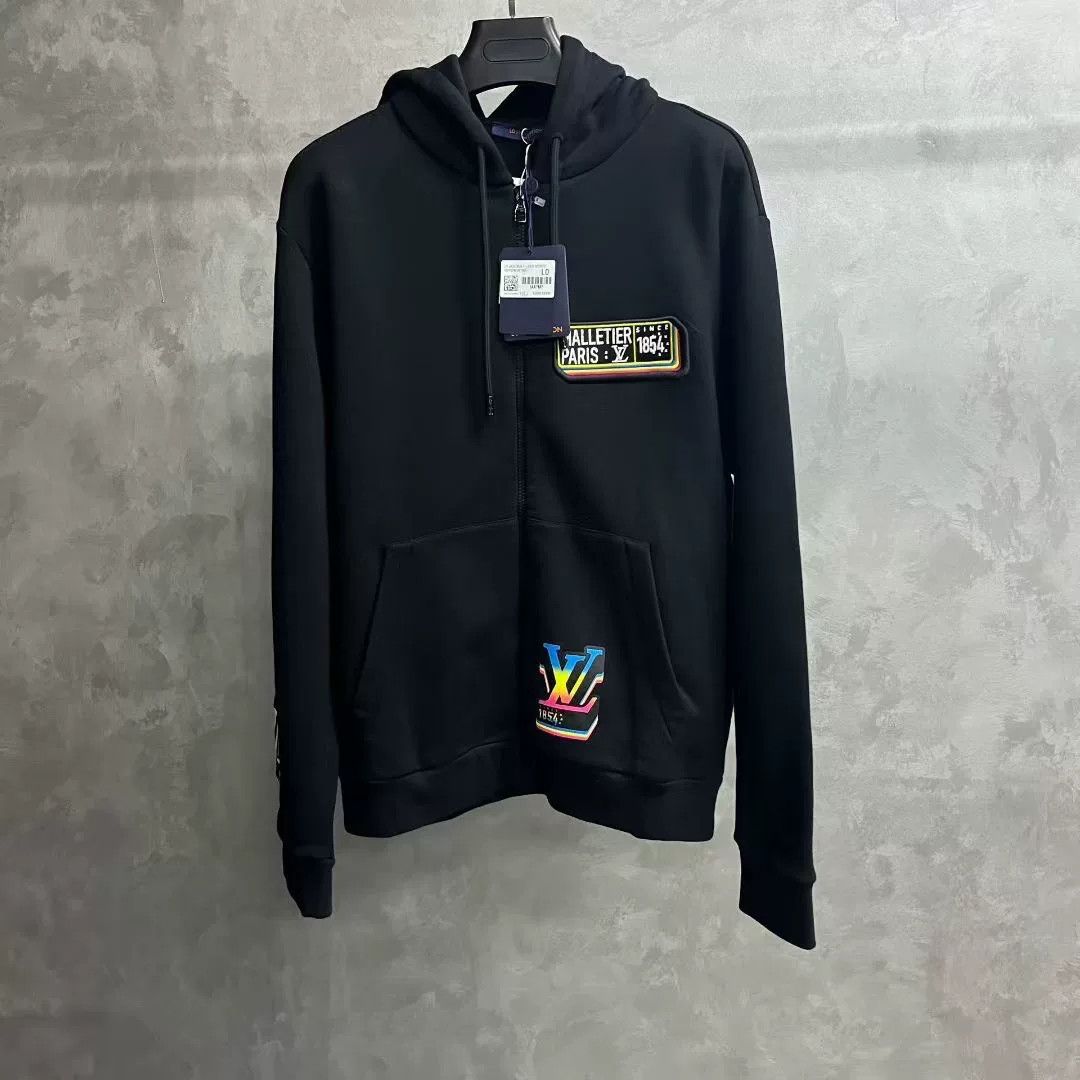 Louis Vuitton Louis Vuitton Printed Graphic Black Hoodie l Men Size US L / EU 52-54 / 3 - 1 Thumbnail