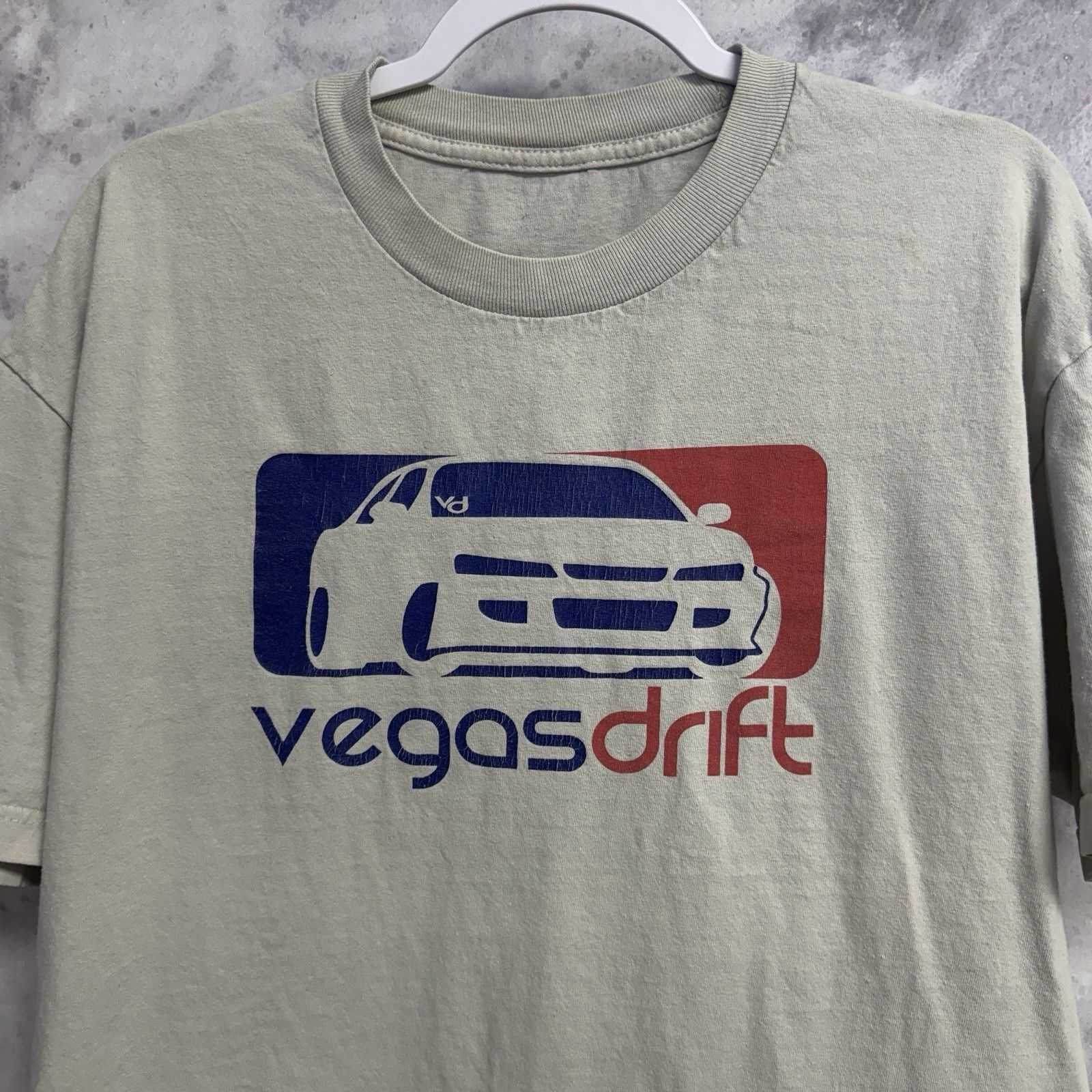 Other Vegas Drift Logo Graphic T Shirt Mens XL Light Greige Racing Size US XL / EU 56 / 4 - 1 Thumbnail