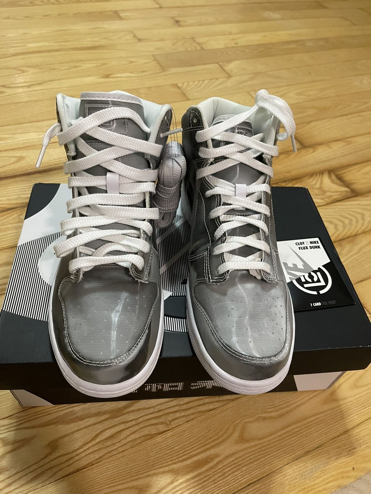 Nike Nike x Clot Metallic Silver Dunk Brand New (with Card) Size US 9 / EU 42 - 2 Thumbnail