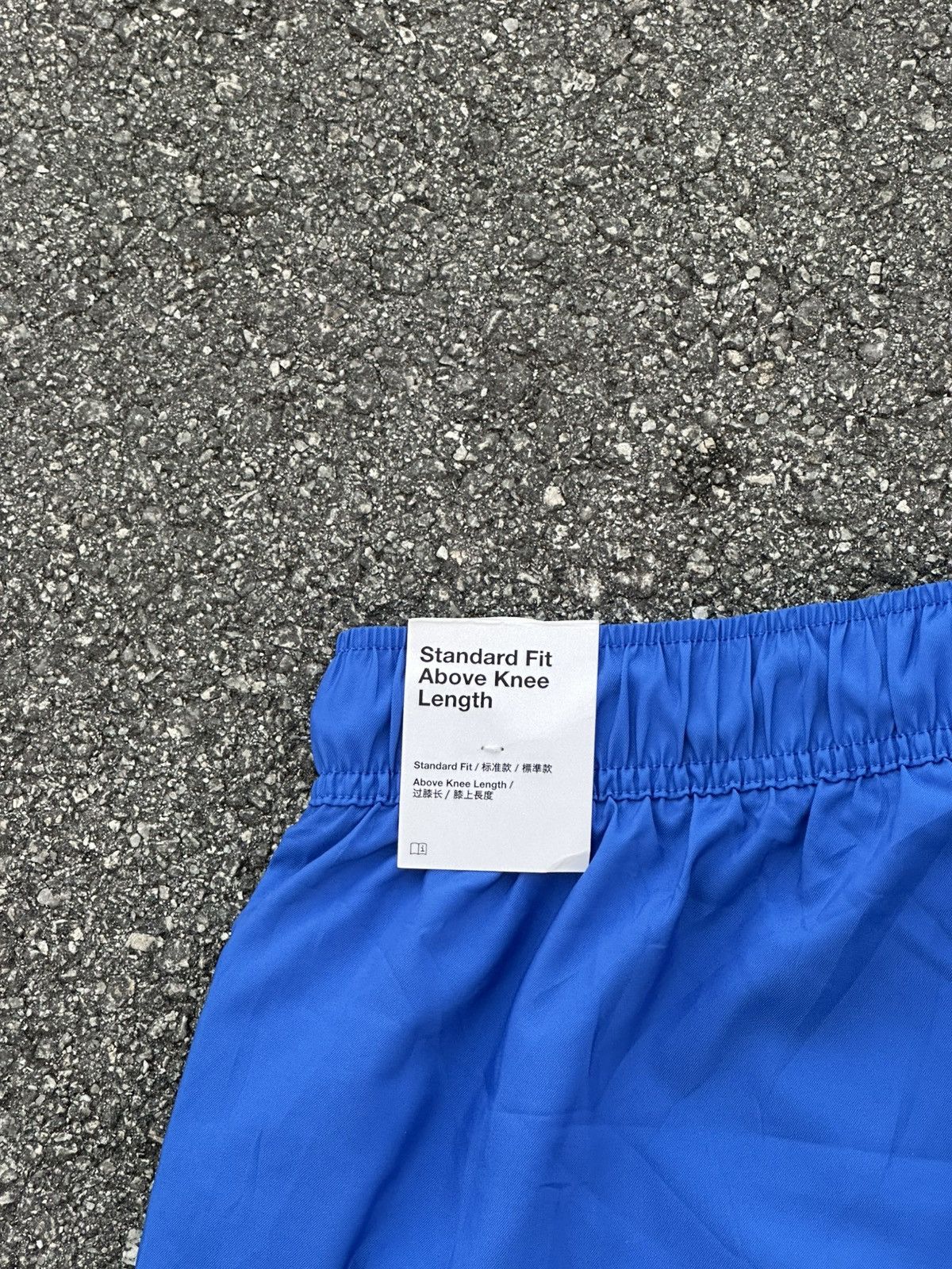 Nike Nike Club Men's Woven Flow Shorts in Game Royal blue. Size US 30 / EU 46 - 10 Thumbnail