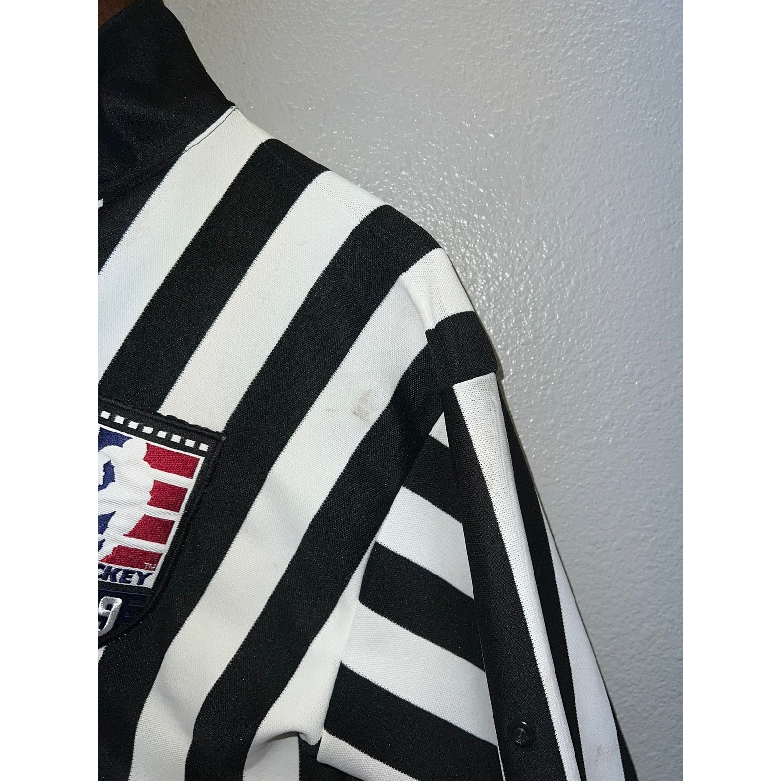 Vintage Vintage USA Hockey Referee Jersey Official 98 90s VTG XL Size US XL / EU 56 / 4 - 4 Thumbnail