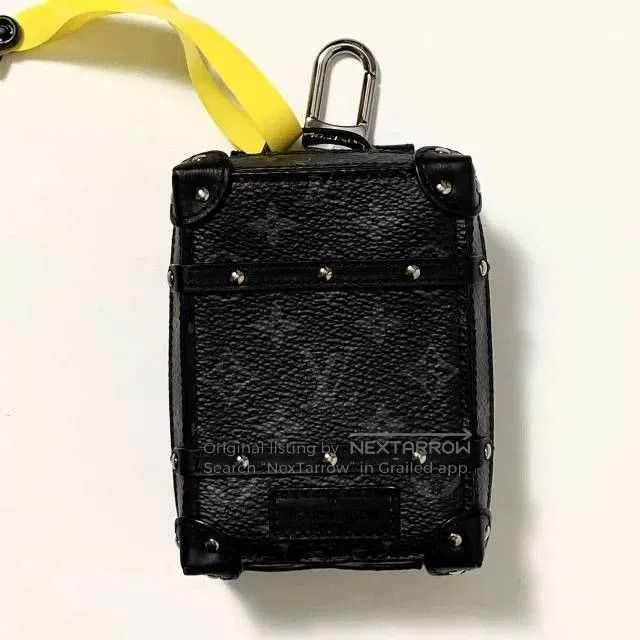 Louis Vuitton LV Black Monogram Virgil Keychain Wallet. Size ONE SIZE - 1 Thumbnail