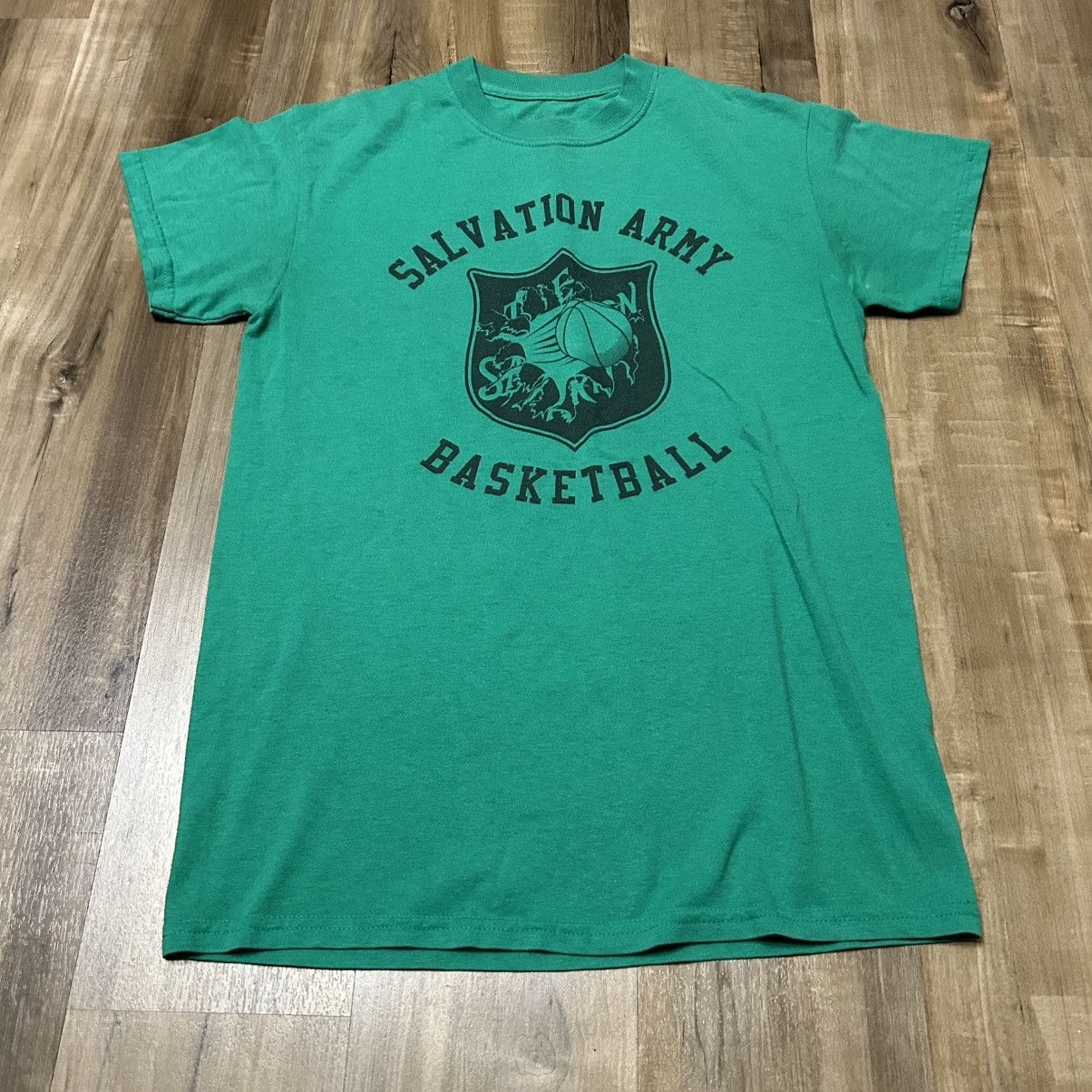Vintage Salvation Army Basketball Green T Shirt Size S Thrift Store Size US S / EU 44-46 / 1 - 1 Thumbnail