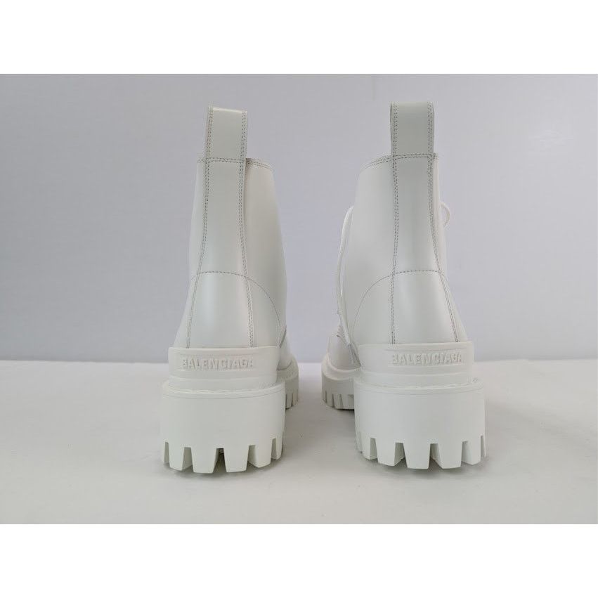 Balenciaga o1rshd1 Strike L20 Boots in Optic White Size US 7 / EU 40 - 11 Thumbnail