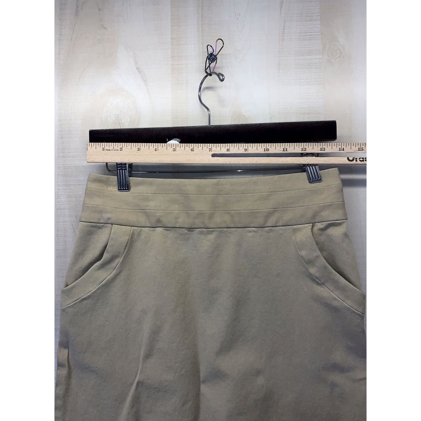 Banana Republic Banana Republic Skirt Khaki Stretch Pocket Front Straight Womens 2 Beige Knee Length Pencil Style -Mens Size 26" / US 2 / IT 38 - 2 Thumbnail
