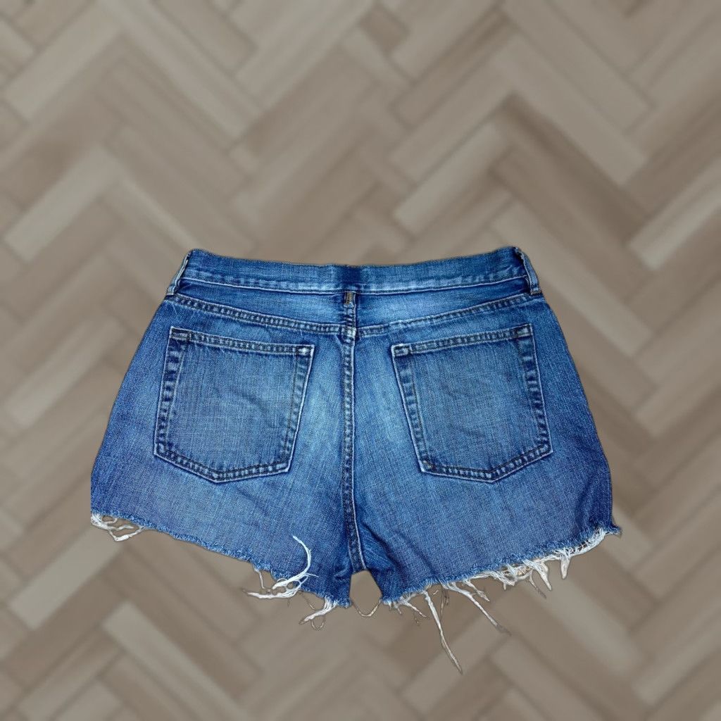 Gap Gap Jeans Womens Size 32/30 Denim Distressed 5-Pocket Belt Loops Zip Button Relaxed Straight Cropped Inseam 3 Blue Pants shorts #1926 Size 24" / US 00 / IT 34 - 1 Thumbnail