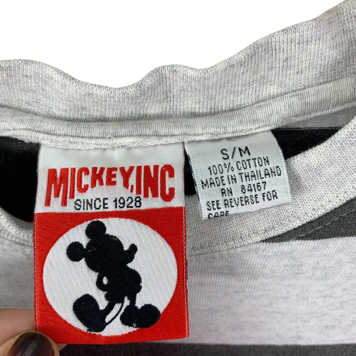 WINNIE Vintage 90s WINNIE THE POOH Walt Disney A.A Milne Tshirt Size US M / EU 48-50 / 2 - 5 Thumbnail