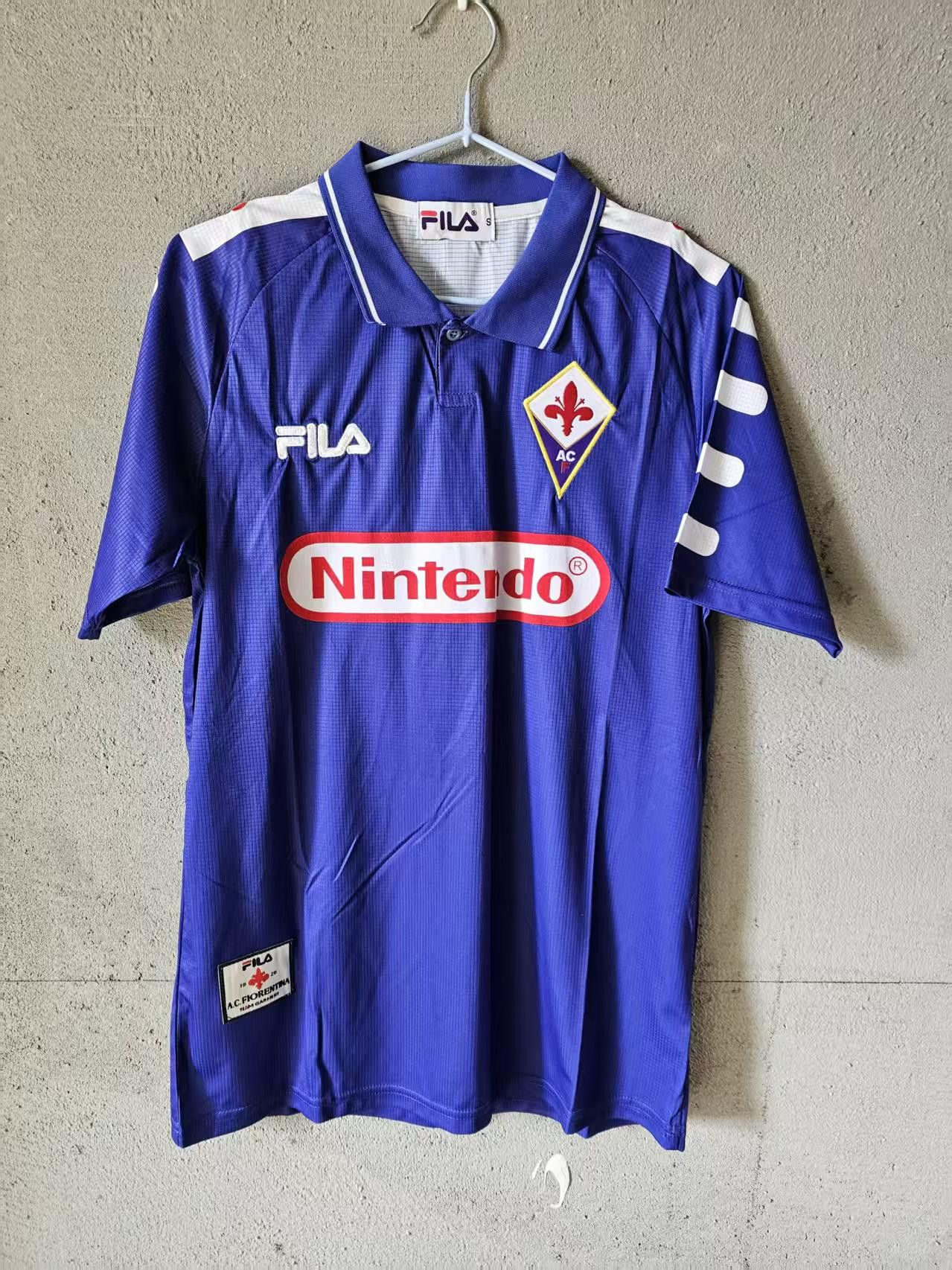 Other 1998 1999 Fiorentina #9 Batistuta Jersey Size US L / EU 52-54 / 3 - 2 Thumbnail