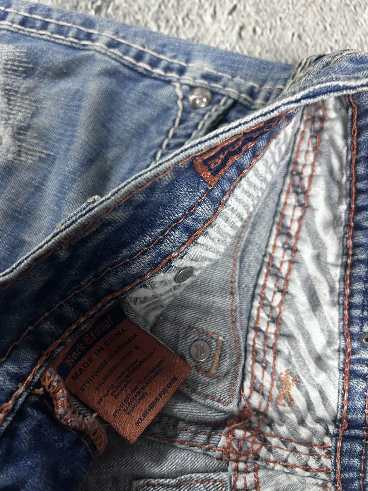 Rock Revival Rock Revival vintage light jeans leather patch Y2K flared Size 25" / US 0 / IT 36 - 11 Thumbnail