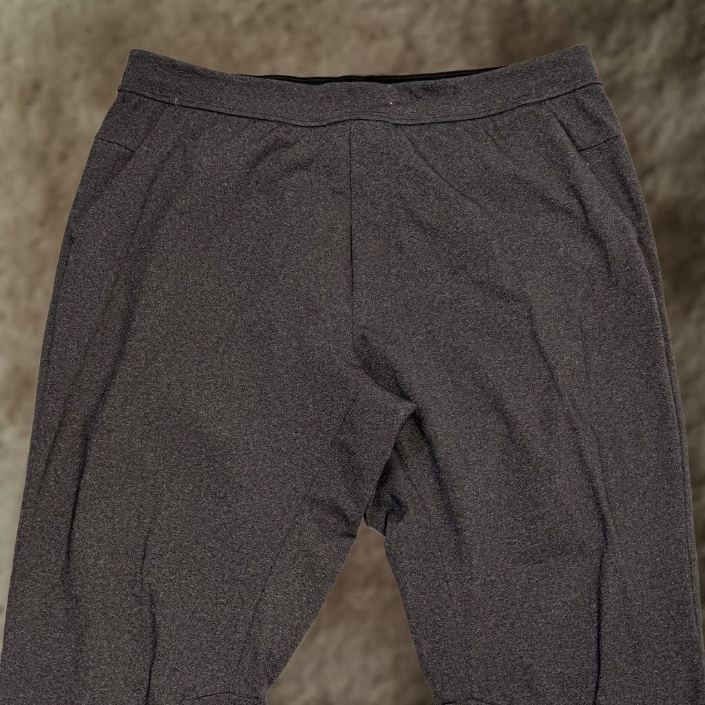 Lululemon Lululemon Intent Jogger Pants Mens 2XL Gray Knit Elastic Waist Pockets Athletic Jogger Activewear Casual Travel Mens Size US 39 - 1 Thumbnail