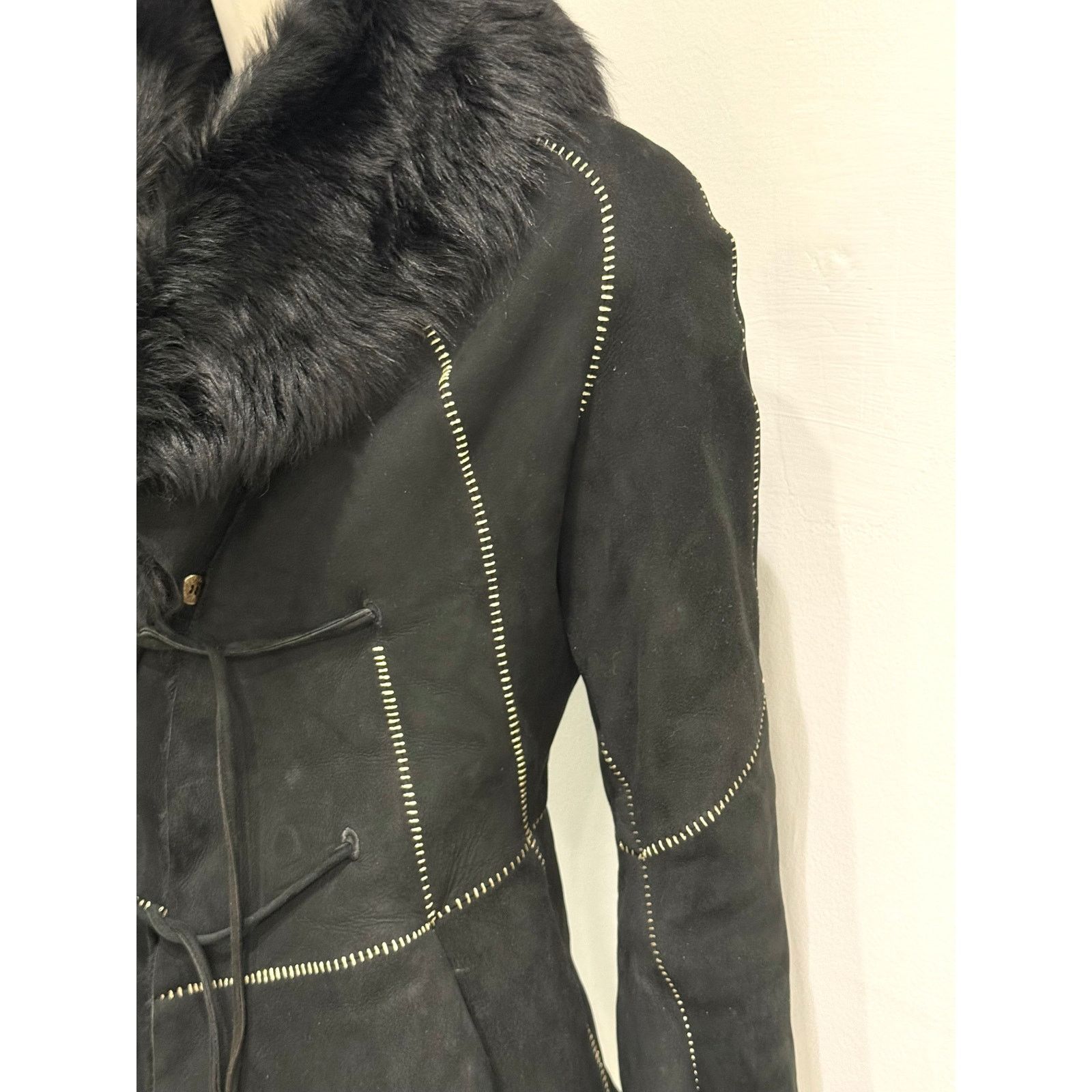 Roberto Cavalli 2002 Roberto Cavalli fitted shearling jacket with fur collar Size US S / EU 44-46 / 1 - 5 Thumbnail