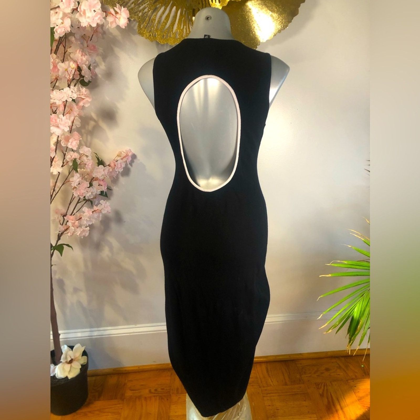 Theory Dress Maxi Theory open circle back. Sleek black size Large Size L / US 10 / IT 46 - 1 Thumbnail