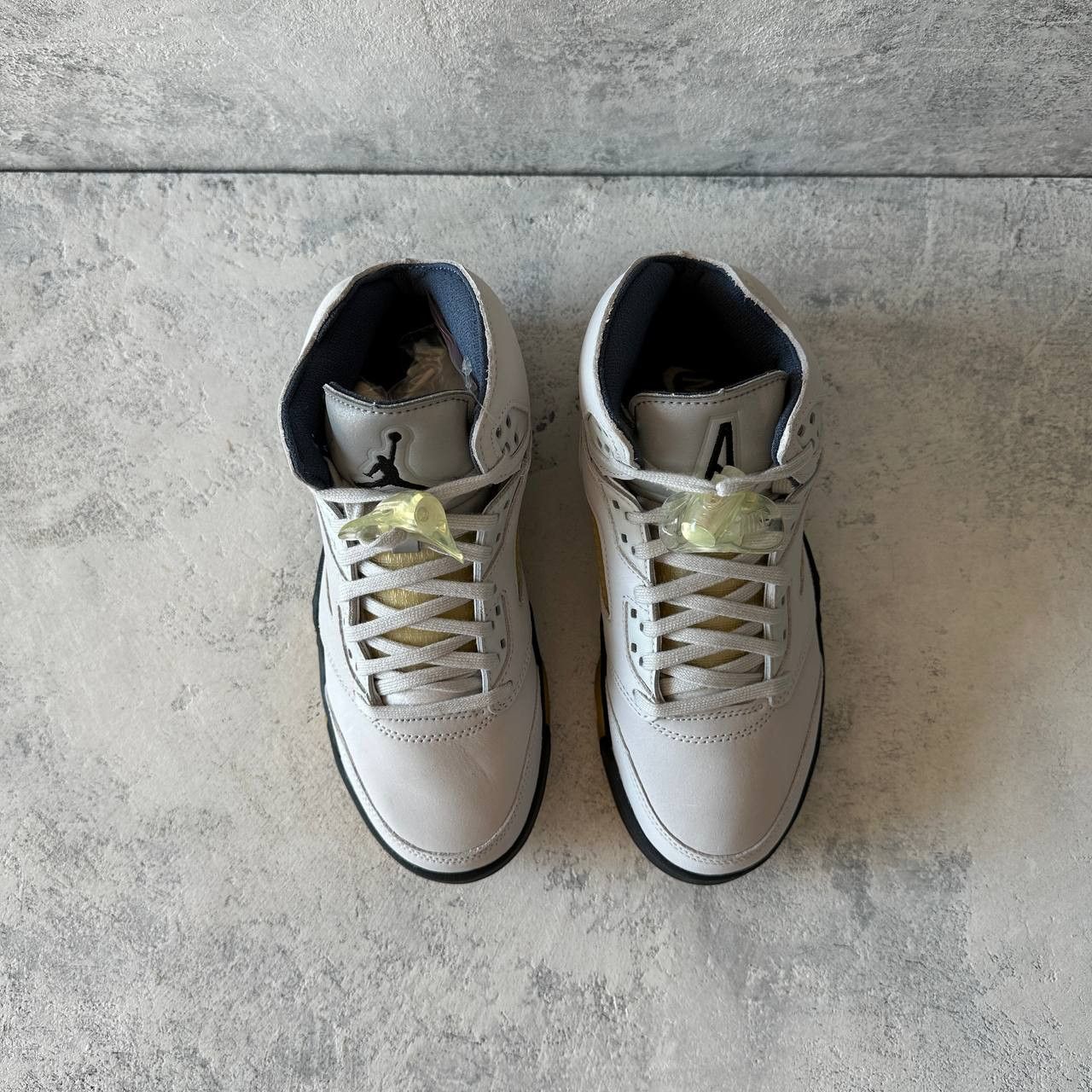 Jordan Brand Air Jordan 5 x A Ma Maniére 'Dawn' Size 38 FZ5758-004 Size US 7 / IT 37 - 6 Thumbnail