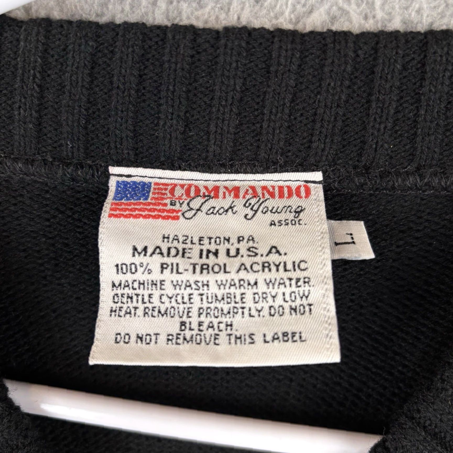 Commando VINTAGE Commando Jack Young Sweater Mens L Black Military V Neck Knit Elbow Patches Size US L / EU 52-54 / 3 - 3 Thumbnail