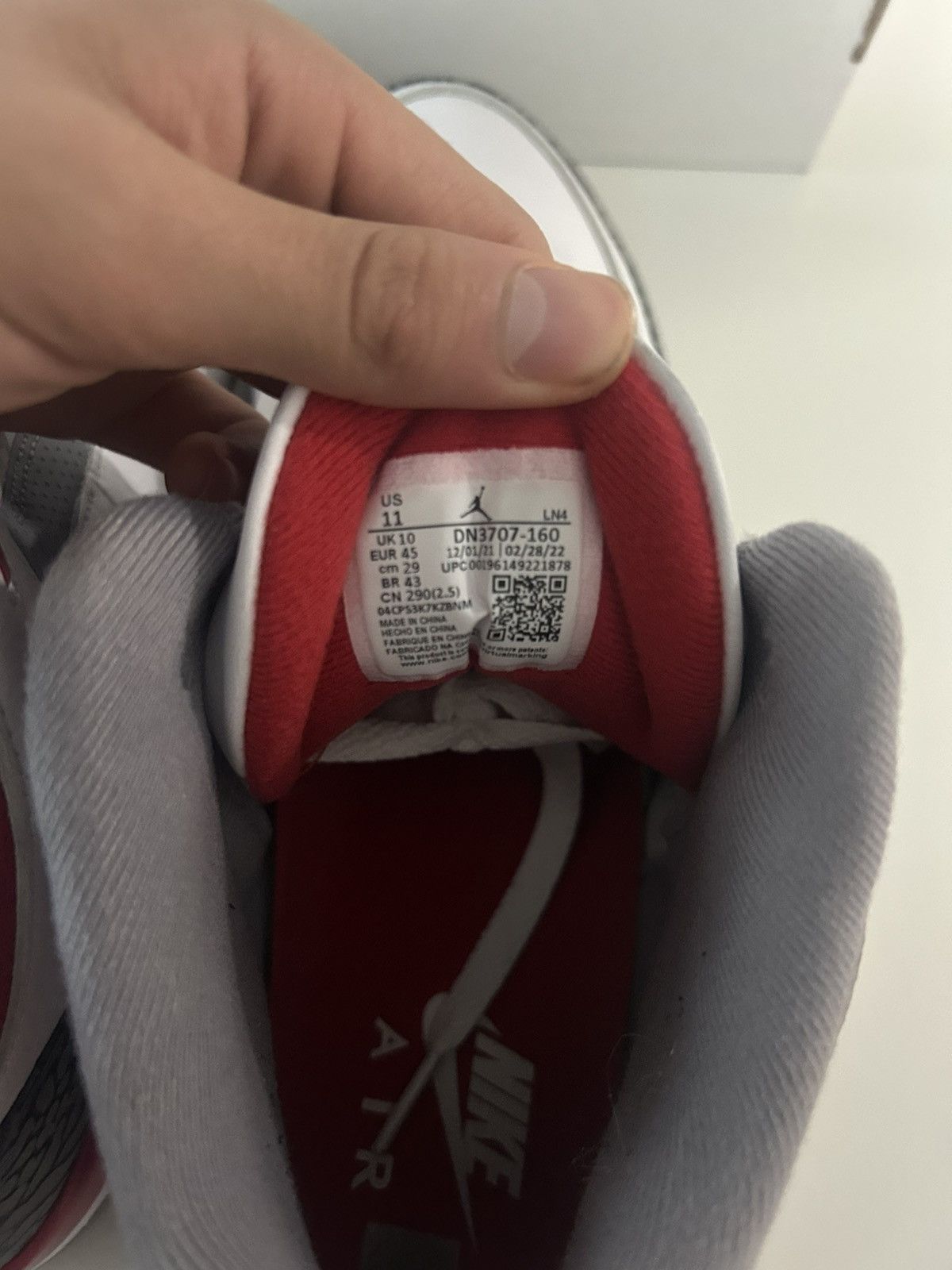 Jordan Brand Jordan 3 fire red size 11 Size US 11 / EU 44 - 7 Thumbnail