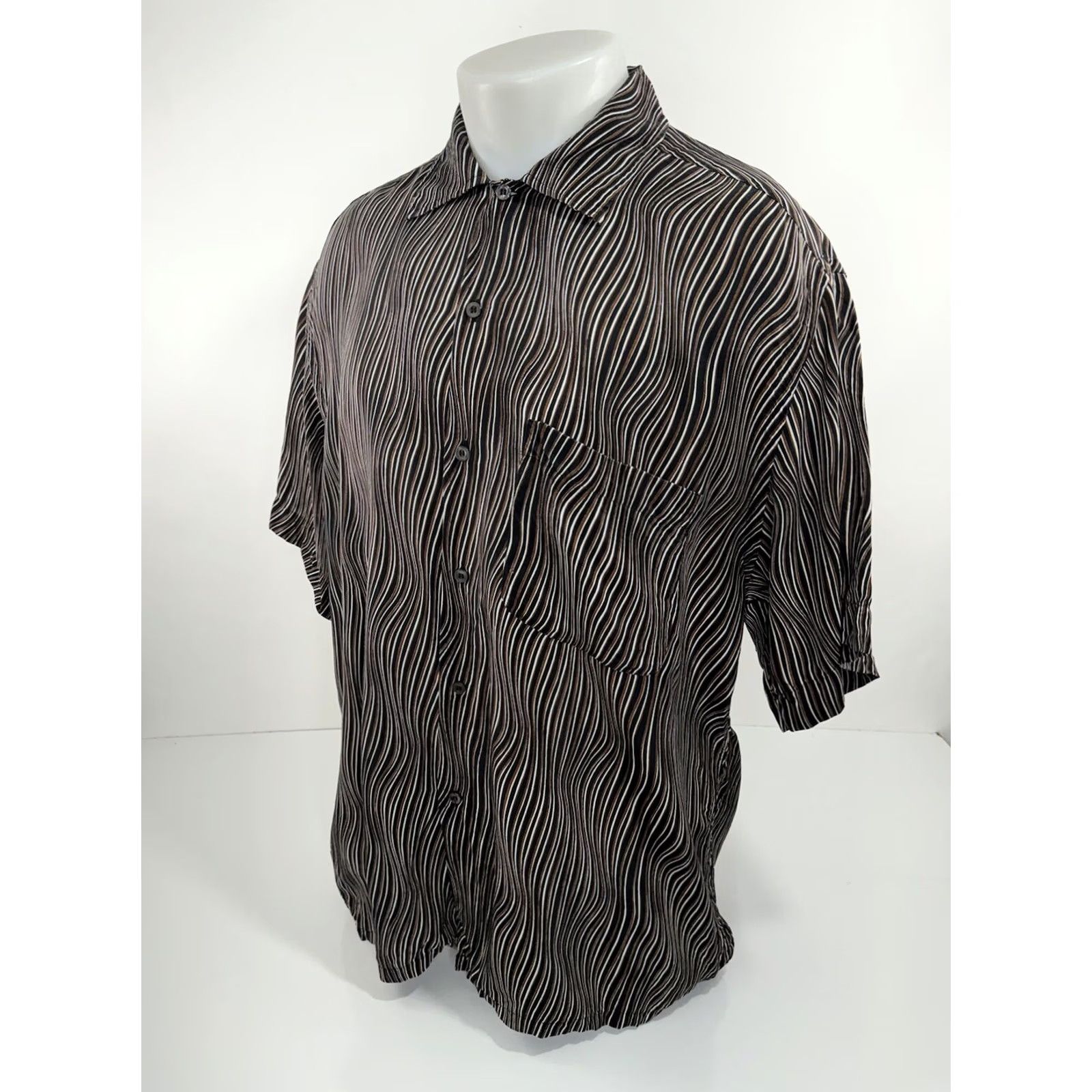 Brioni Brioni Italy - Rayon Wavy Striped Mens L Shirt Rubber? Size US L / EU 52-54 / 3 - 3 Thumbnail