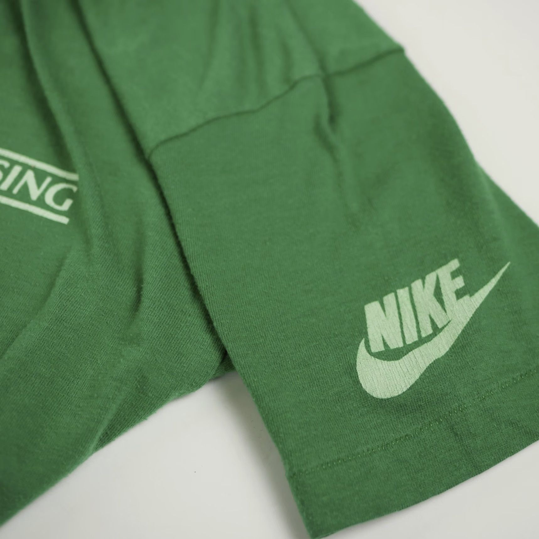 Nike VINTAGE Nike Shirt Mens Medium Green 90s Astoria Oregon Columbia Crossing Tee Nike Swoosh Graphic Print Size US M / EU 48-50 / 2 - 3 Thumbnail
