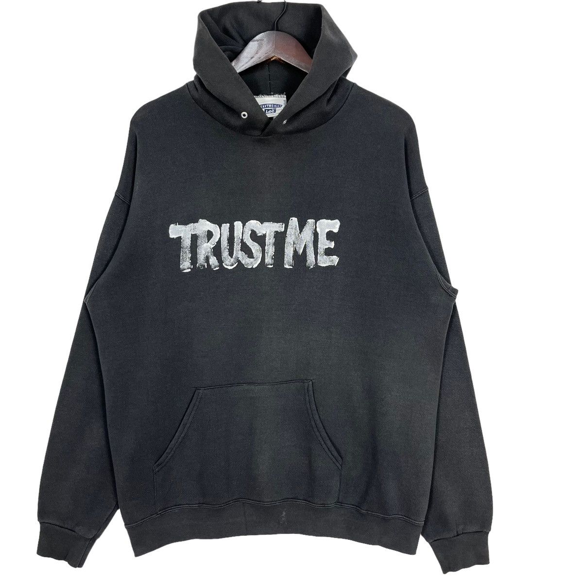image of Lee Wording Trust Me Pocket Sweatshirt Hoodie in Black, Men's (Size Large)