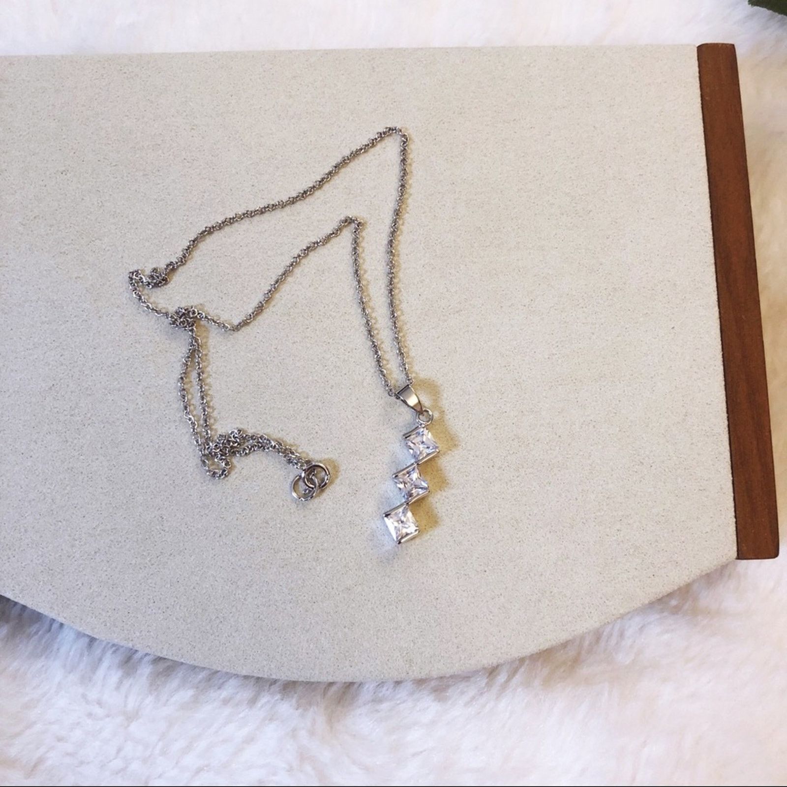 Other Sterling Silver Trio Crystal Necklace Size ONE SIZE - 7 Thumbnail