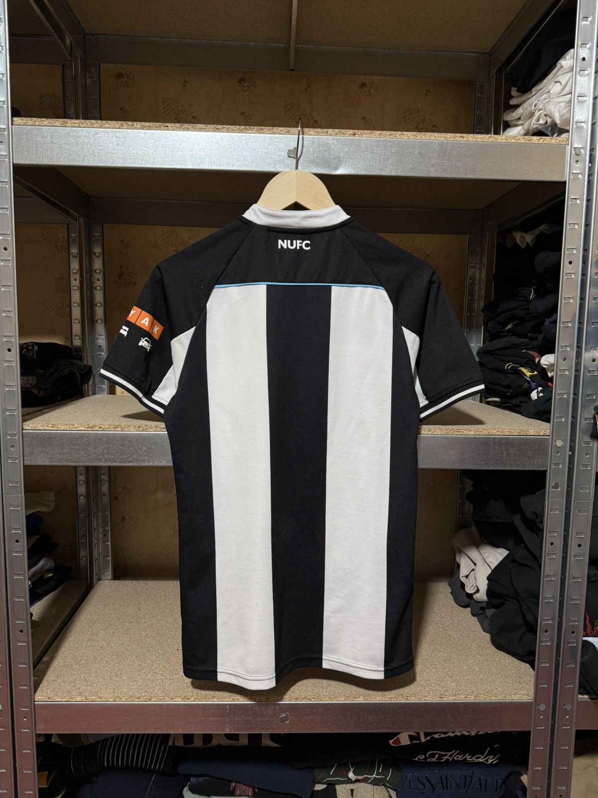 Castore × Vintage Rare Castore Newcastle United 2021 2022 Home Soccer Jersey Size US S / EU 44-46 / 1 - 2 Thumbnail