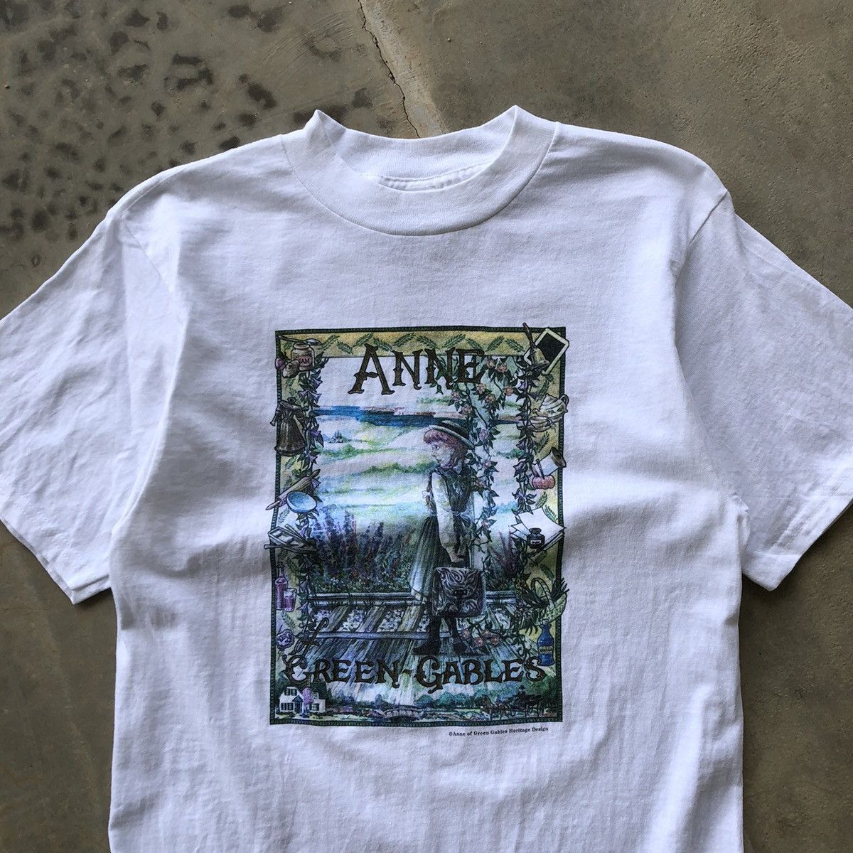 Vintage Vintage ANNE of GREEN GABLES Novel T-Shirt Size US S / EU 44-46 / 1 - 2 Thumbnail